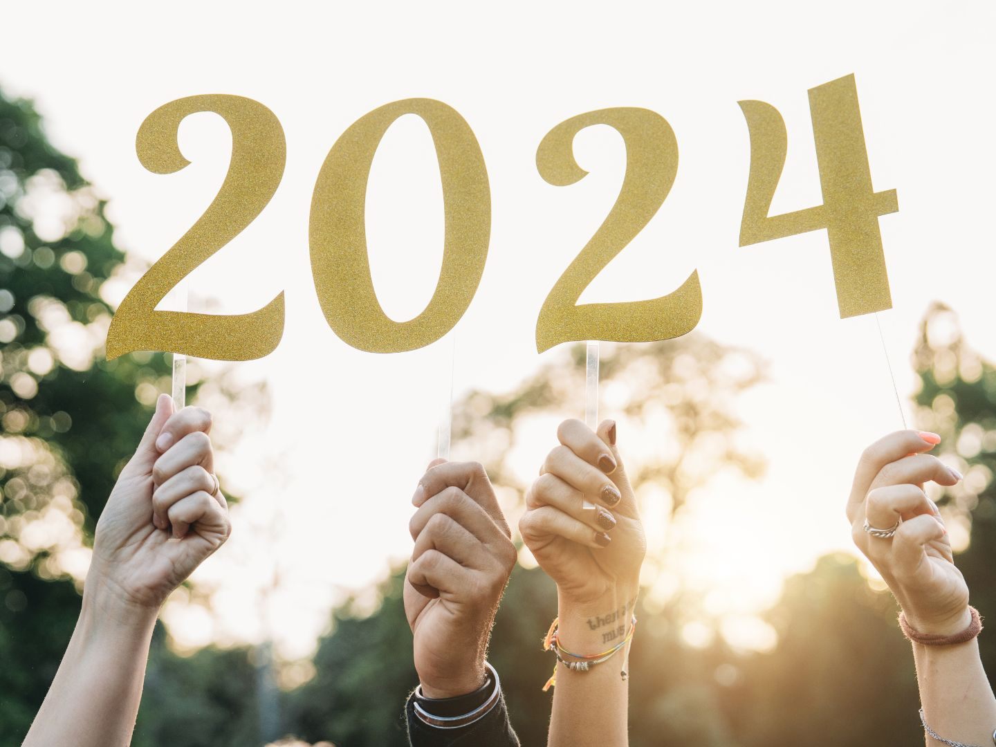 Die Österreicher starten heuer etwas zuversichtlicher, wenn auch immer noch unterdurchschnittlich optimistisch, ins neue Jahr.