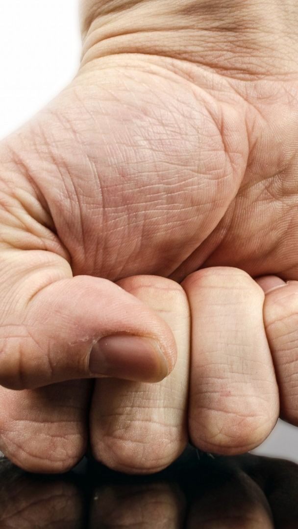 Die Arbeitsinspektionen wollen 2024 einen Fokus auf Gewalt im Job legen.