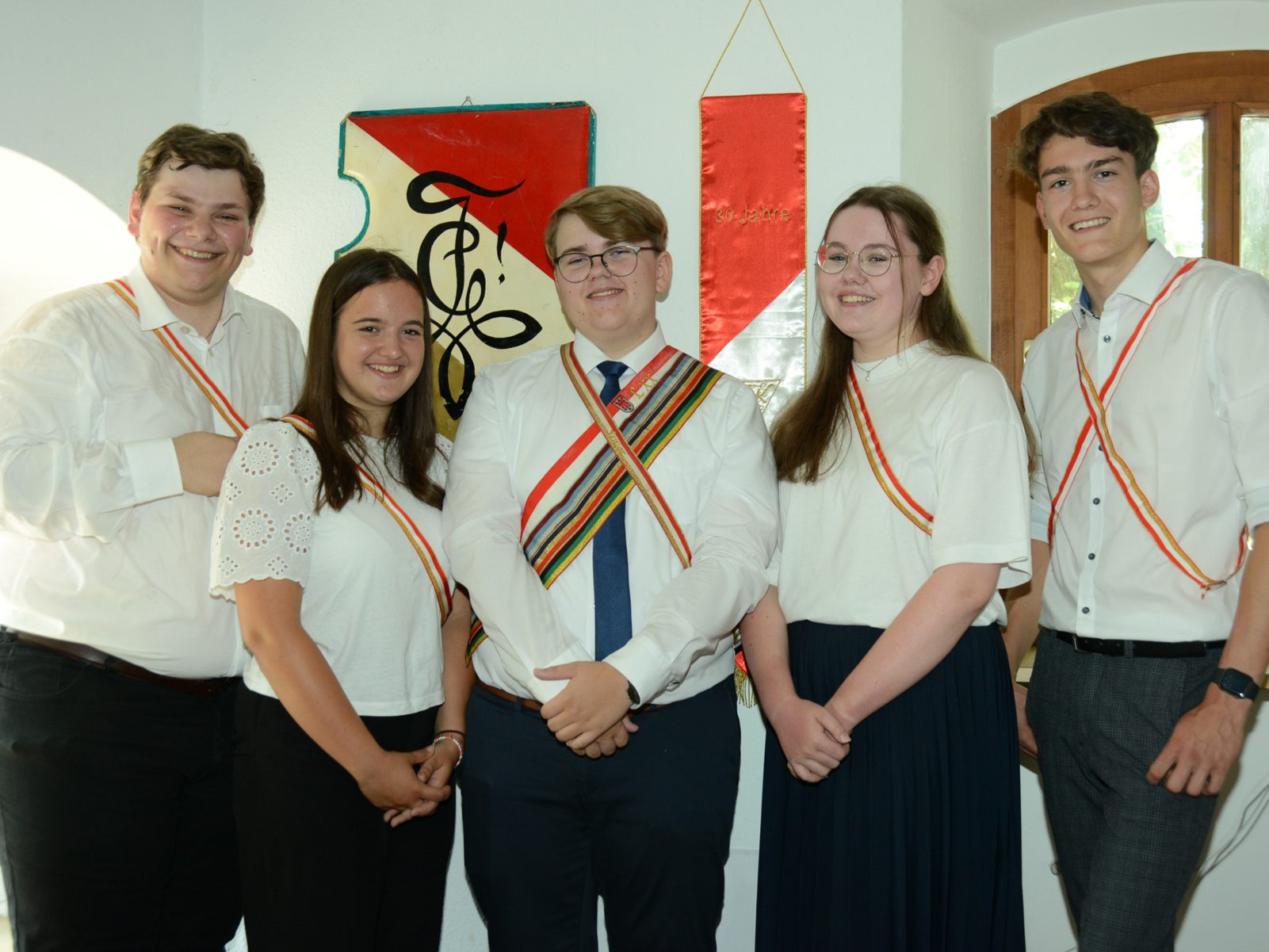 Der Clunia-Vorstand Luca Schöch, Sophia Stieger, Jakob Hammerer, Marie Hammerer und Jonas Prenn lädt zum diesjährigen Stiftungsfest. Der Clunia-Vorstand Luca Schöch, Sophia Stieger, Jakob Hammerer, Marie Hammerer und Jonas Prenn lädt zum diesjährigen Stiftungsfest.