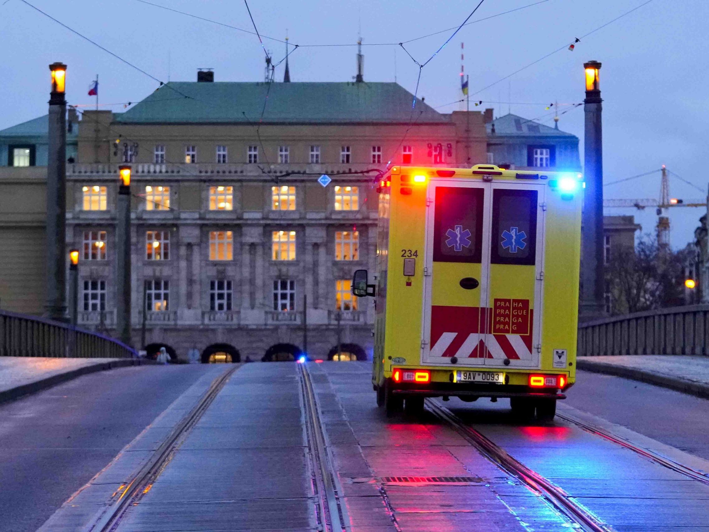 Bei einer Schießerei an einer Universität in Prag wurden mehrere Menschen getötet und verletzt.
