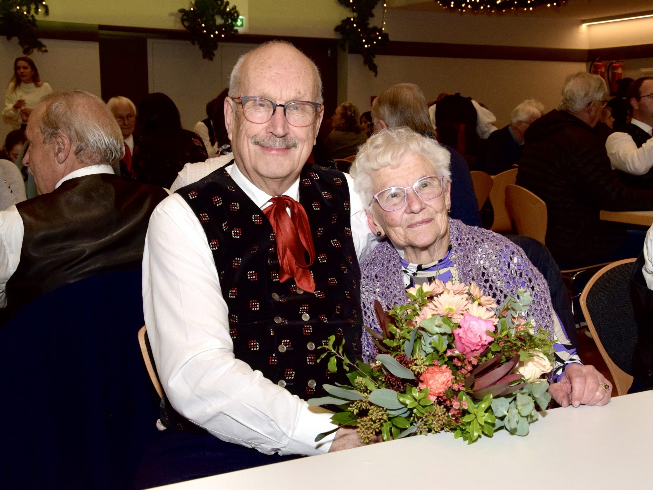 Die Stadtmusik Bludenz ehrte ihr Mitglied Otmar Branner, hier mit Gattin Hildegard, für 60-jährige Vereinszugehörigkeit. Die Stadtmusik Bludenz ehrte ihr Mitglied Otmar Branner, hier mit Gattin Hildegard, für 60-jährige Vereinszugehörigkeit.