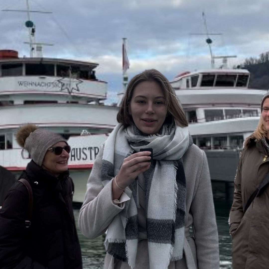 Besucher des Weihnachtsschiffes in Bregenz