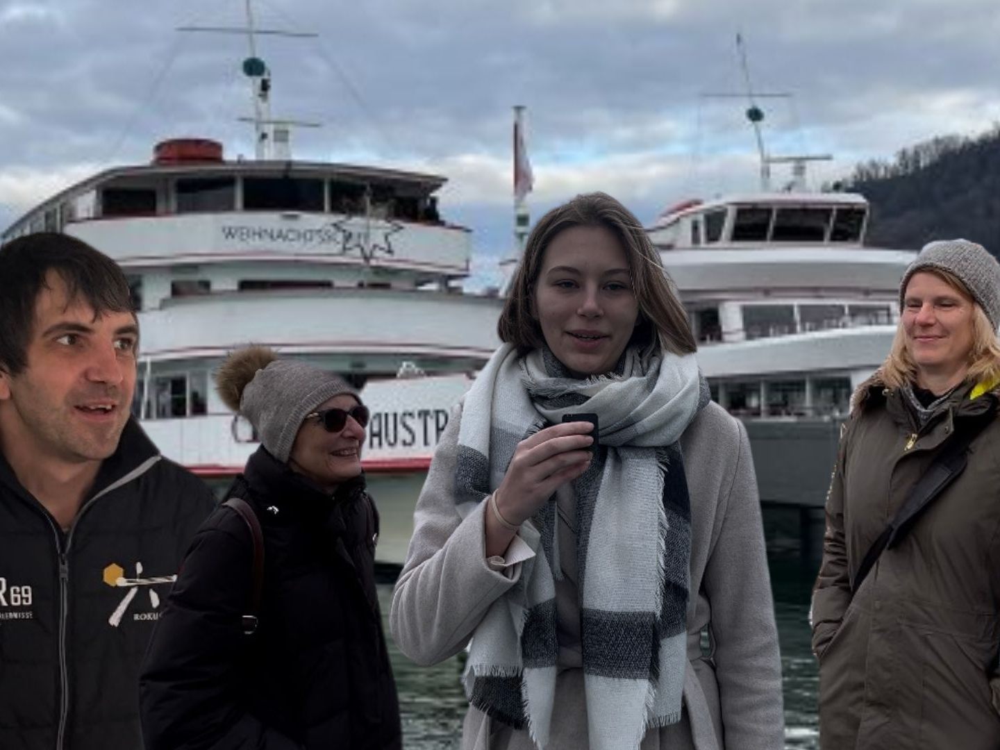 Besucher des Weihnachtsschiffes in Bregenz