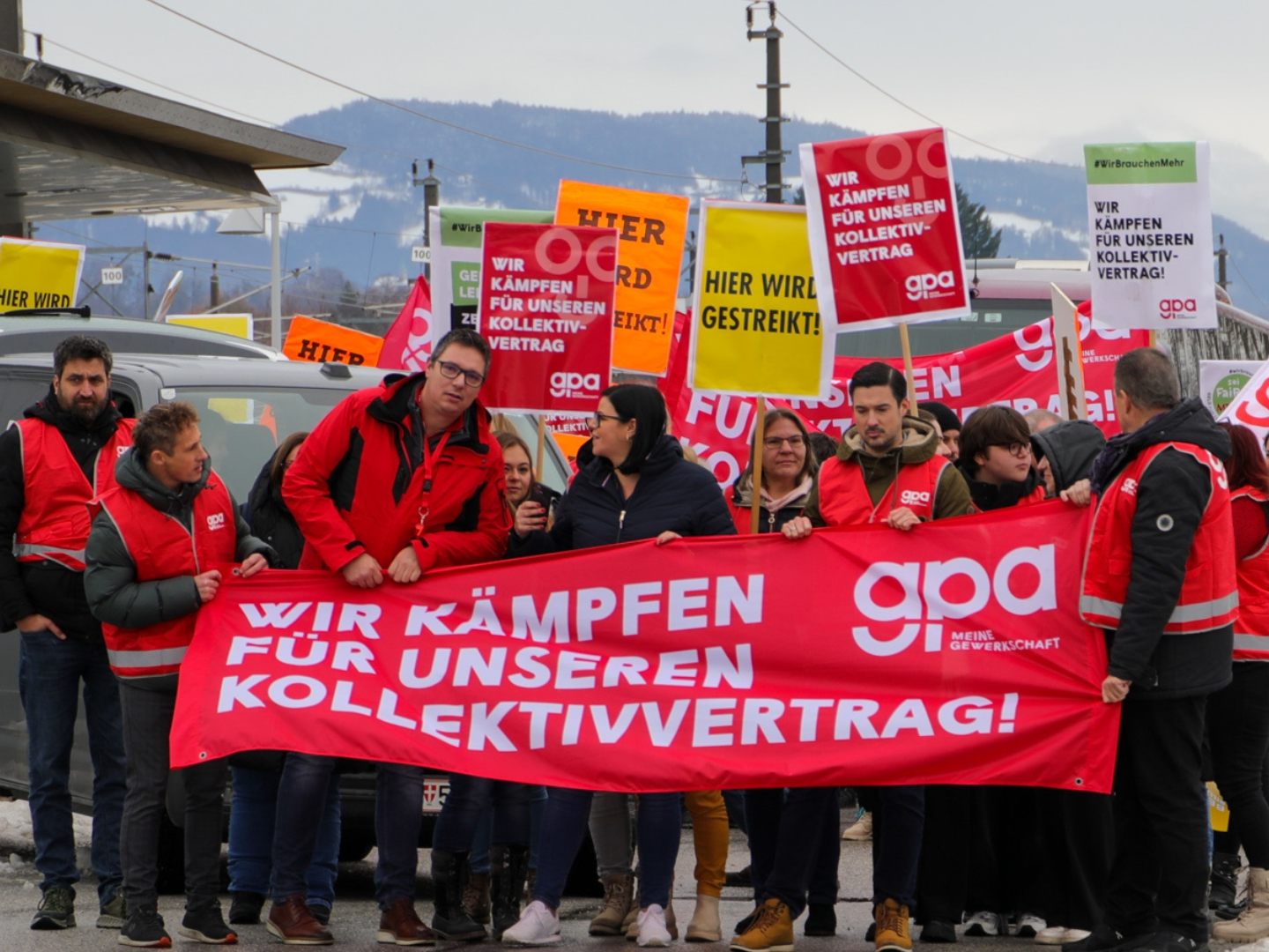 Handel kündigt Streik an