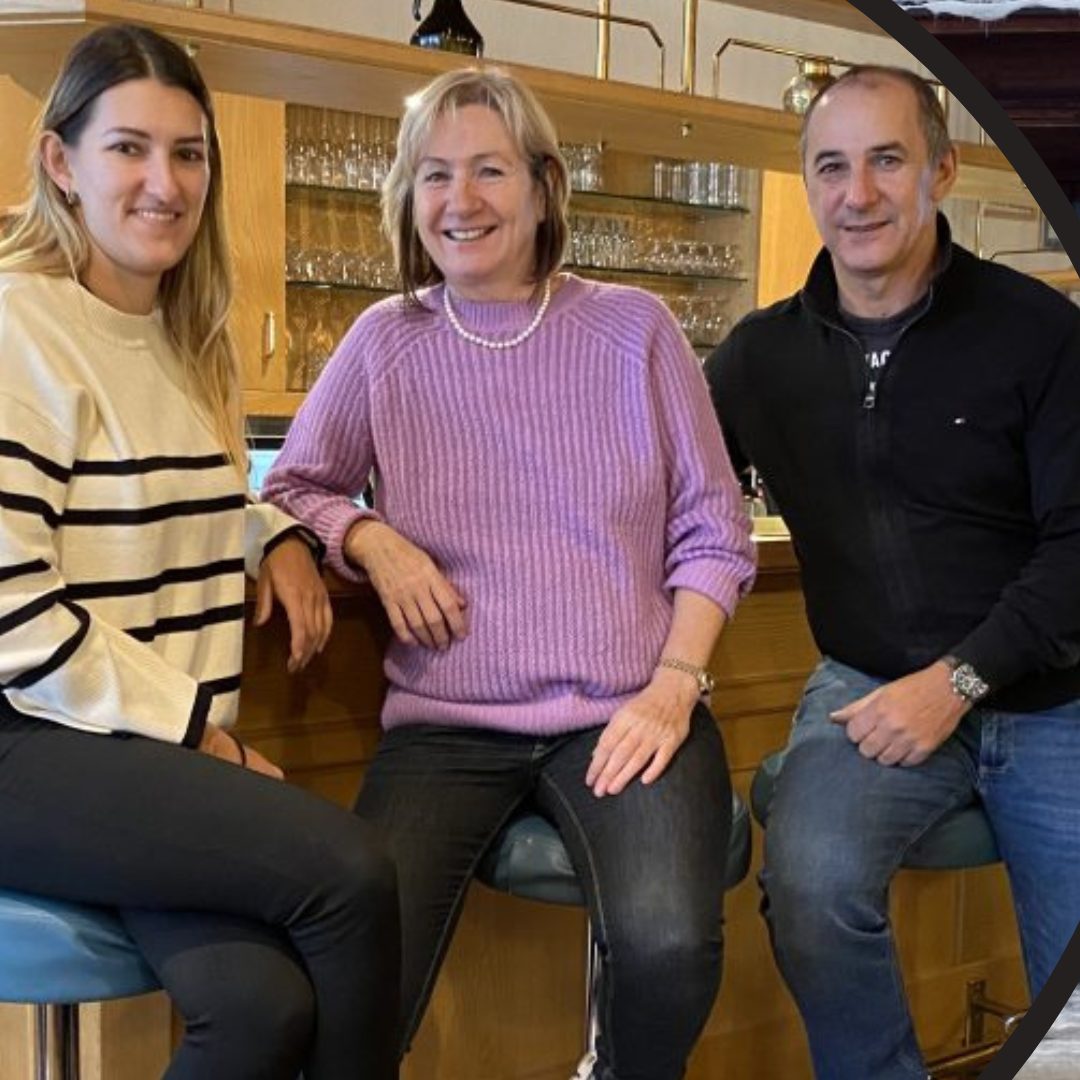 Elizabeth Behrend (l.) und Dietmar Schwanter übernehmen das Lokal von Gabriele Tagwerker (Mitte).
