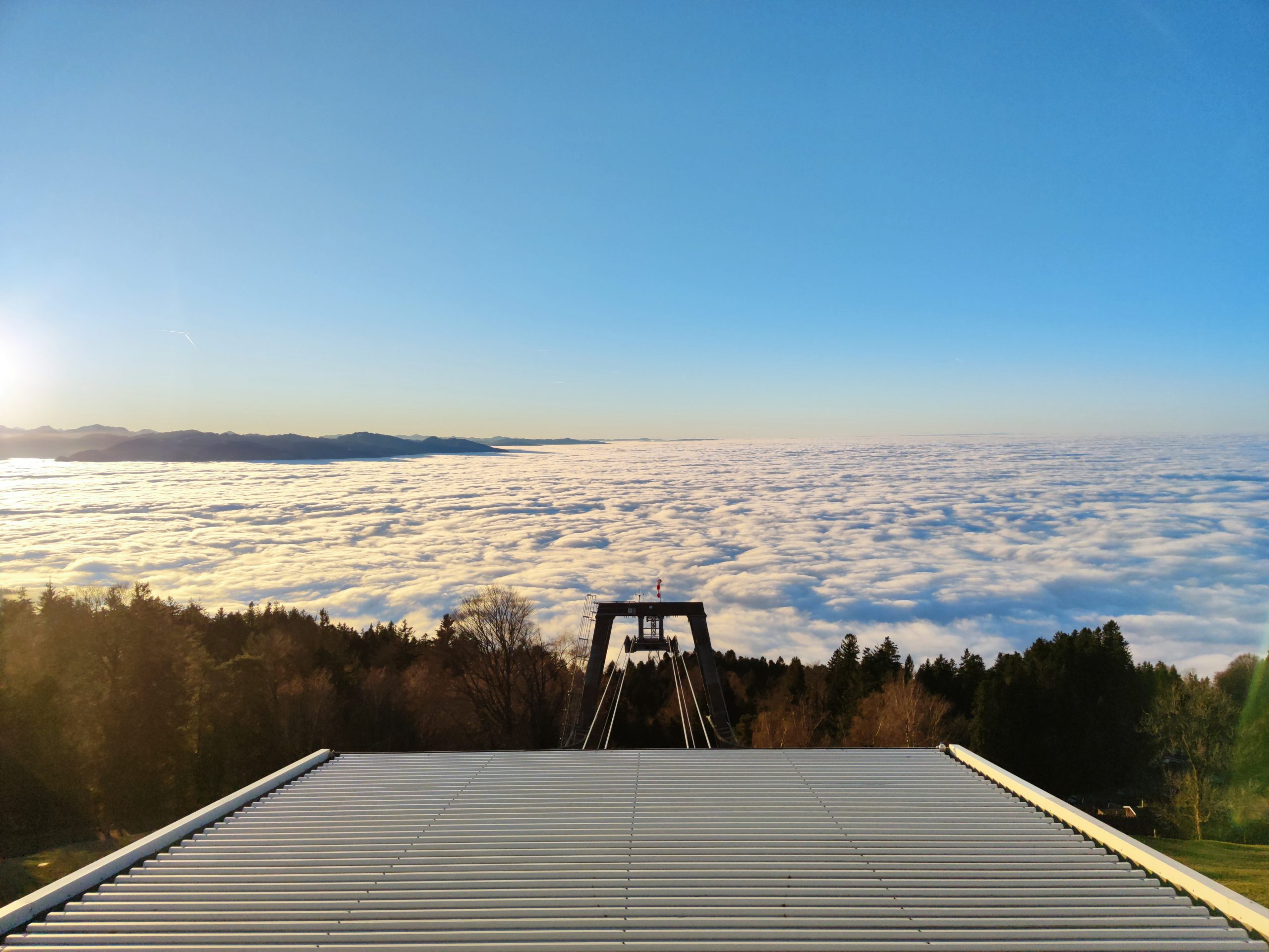 Aussicht vom Dach der Bergstation.