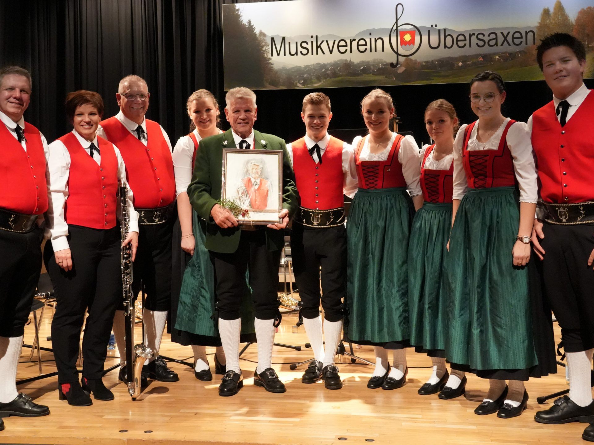 Wernfried Lins wurde für 60 Jahre beim Musikverein Übersaxen geehrt.