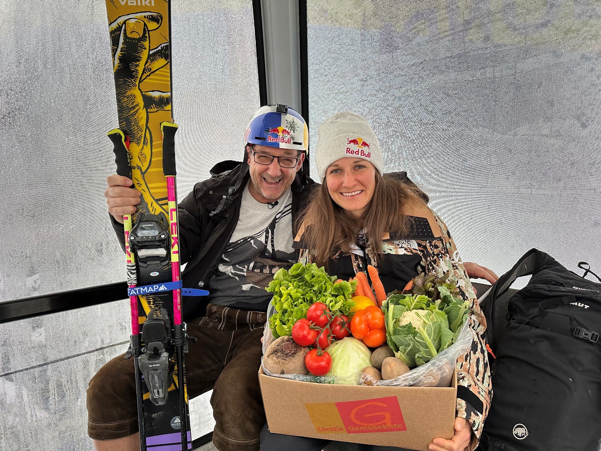 Die Extremsportlerin Nadine Wallner (re) ist zu Gast bei Andreas Seeburger (li) in der LÄNDLE TV Gondel am Muttersberg bei Bludenz-Nüziders. Die Extremsportlerin Nadine Wallner (re) ist zu Gast bei Andreas Seeburger (li) in der LÄNDLE TV Gondel am Muttersberg bei Bludenz-Nüziders.