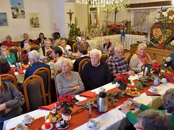 PVÖ Partenen: Weihnachtsfeier“ im Partenerhof PVÖ Partenen: Weihnachtsfeier“ im Partenerhof