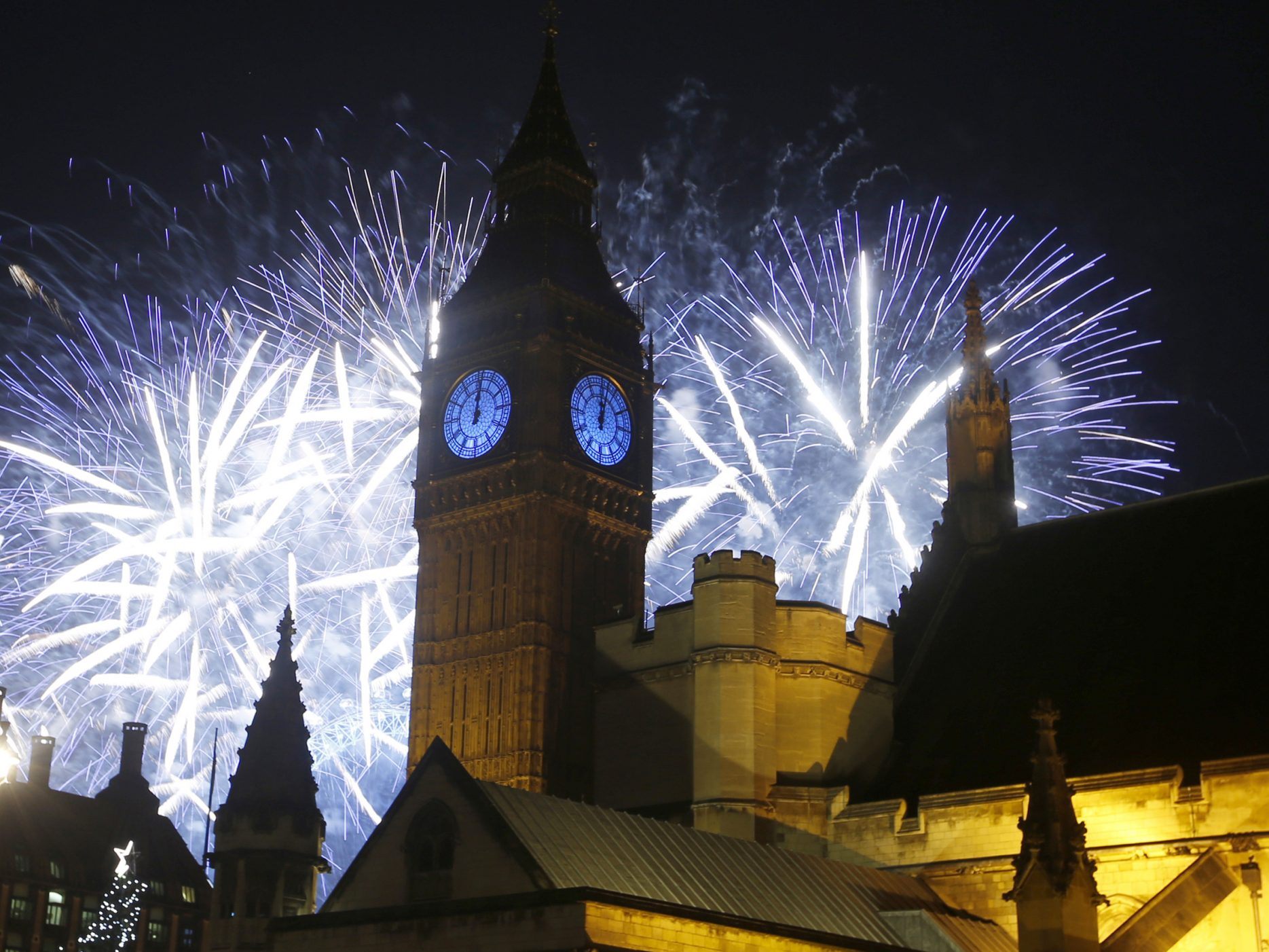 Die BBC überträgt heuer zum 100. Mal das Geläut von Big Ben zu Silvester. Die BBC überträgt heuer zum 100. Mal das Geläut von Big Ben zu Silvester.