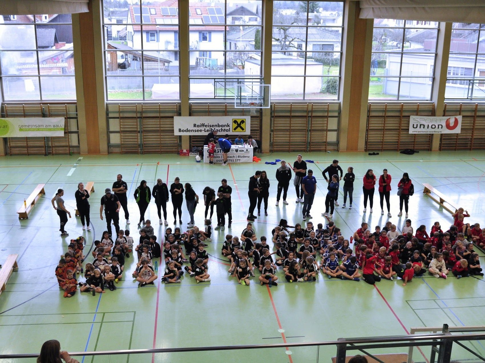 140 Kinder der 8 Vereine des VHV