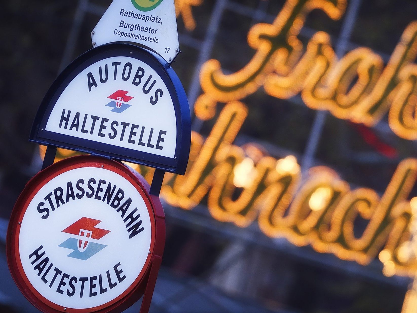 Das ist der Öffi-Fahrplan zu Weihnachten, den Feiertagen und Silvester in Wien. Das ist der Öffi-Fahrplan zu Weihnachten, den Feiertagen und Silvester in Wien.