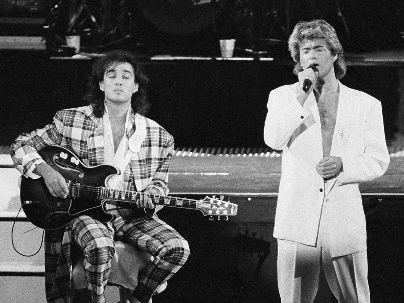 Last Christmas von Wham ist erstmals an der Spitze der britischen Weihnachtscharts.