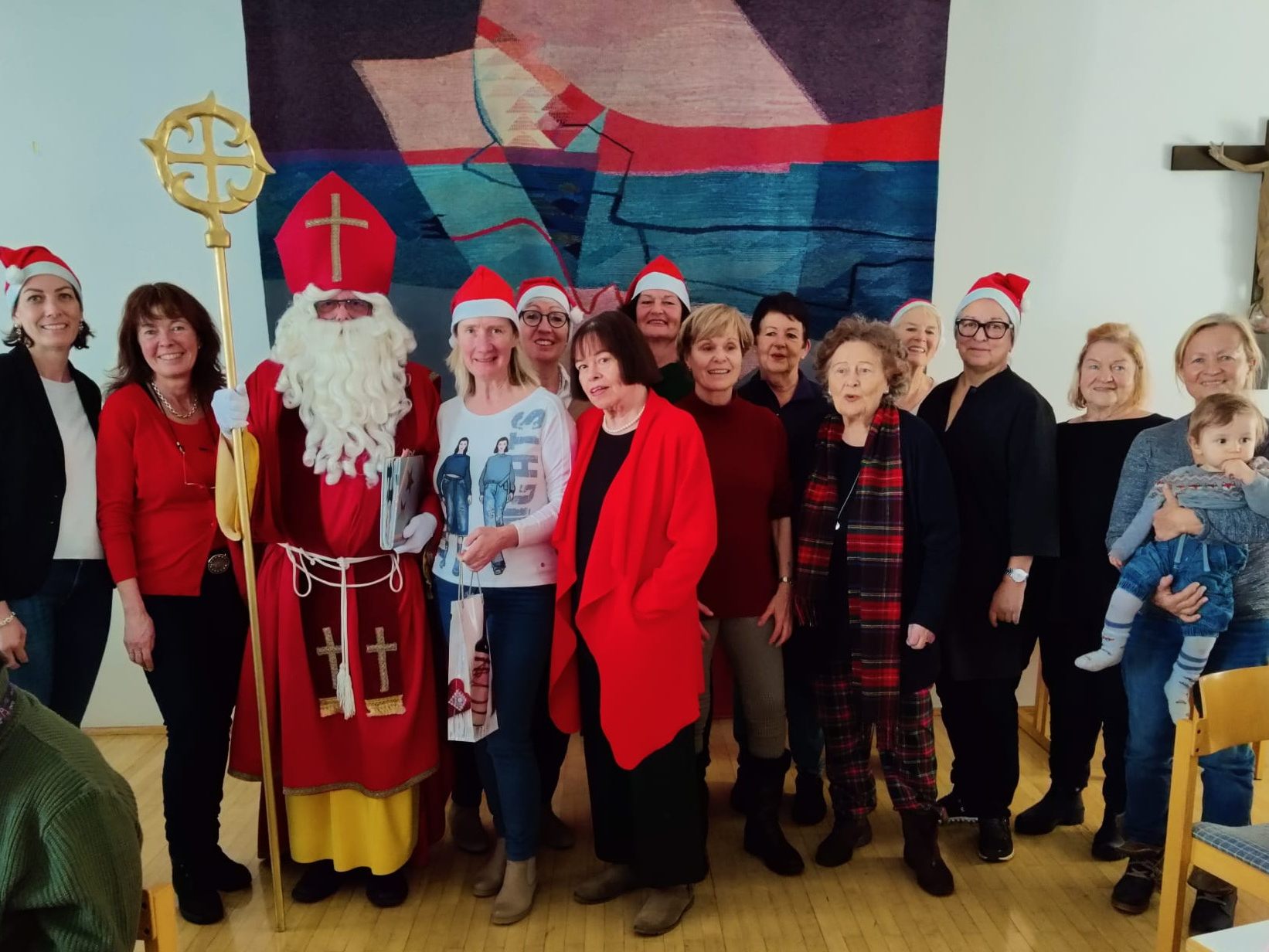 GUTA Vorstandsdamen mit Nikolaus