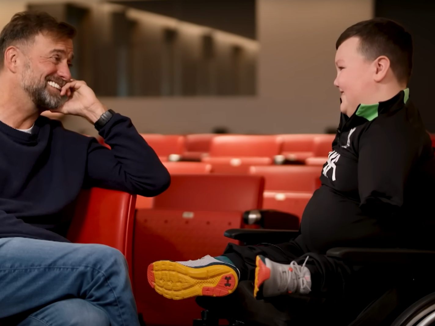 Herzergreifende Geste von Jürgen Klopp.