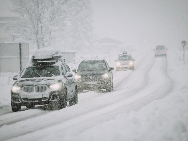 Österreichs Straßen versinken im Schneechaos. Österreichs Straßen versinken im Schneechaos.