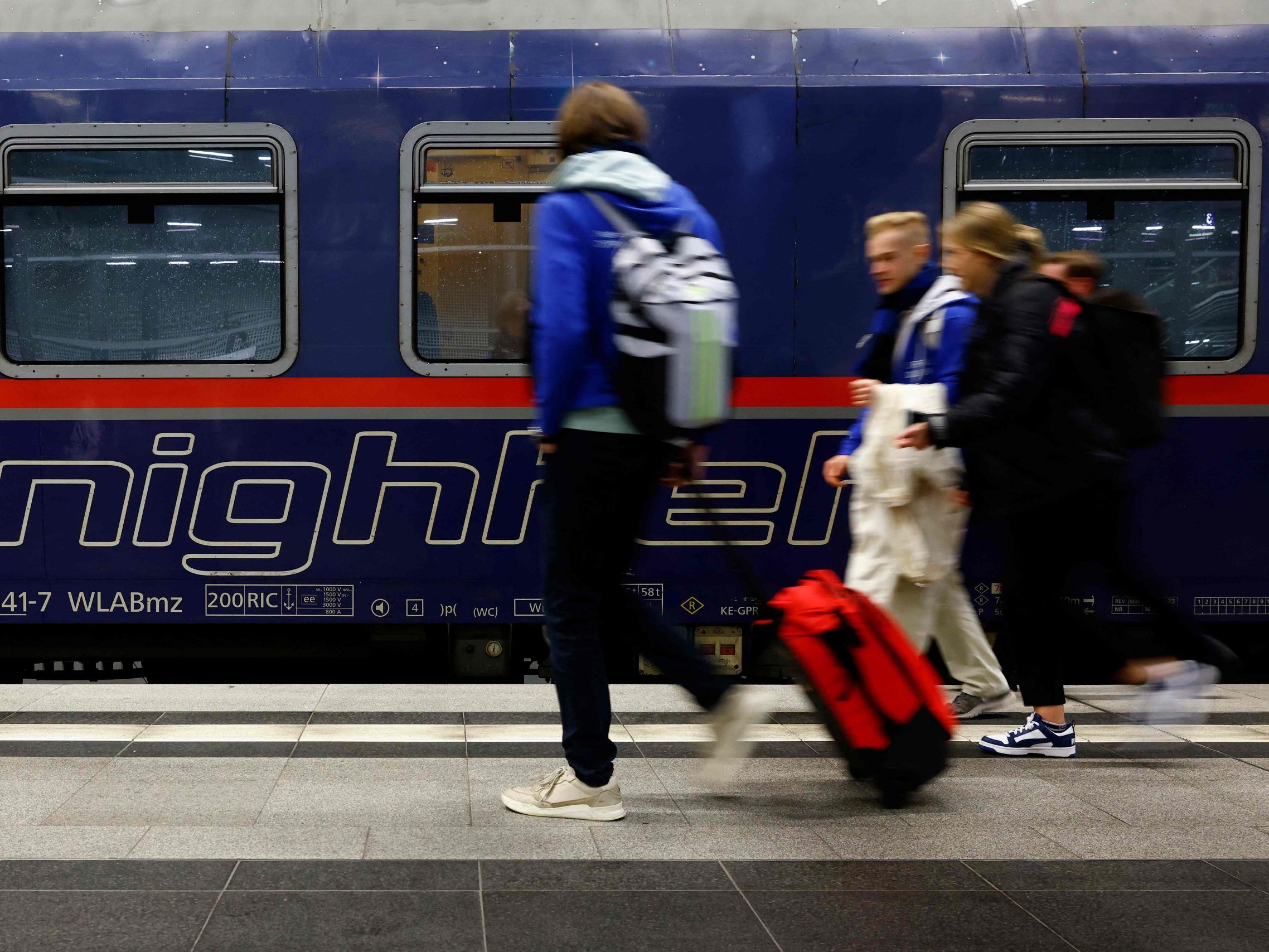 Dynamische Preise im Railjet. Dynamische Preise im Railjet.