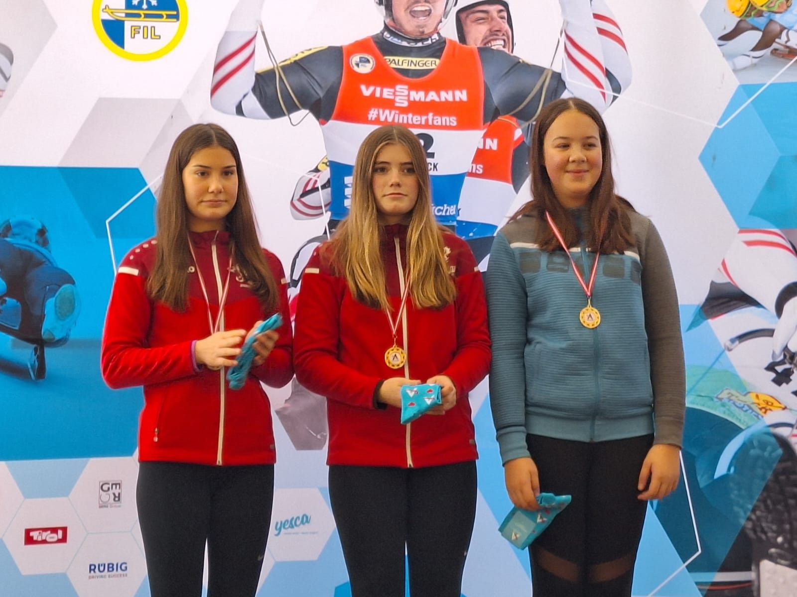 Links Bleiner Nica Mitte Neyer Leonie