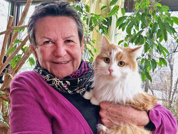 Kater "Carlo" ist wieder mit seiner Besitzerin vereint. Kater "Carlo" ist wieder mit seiner Besitzerin vereint.