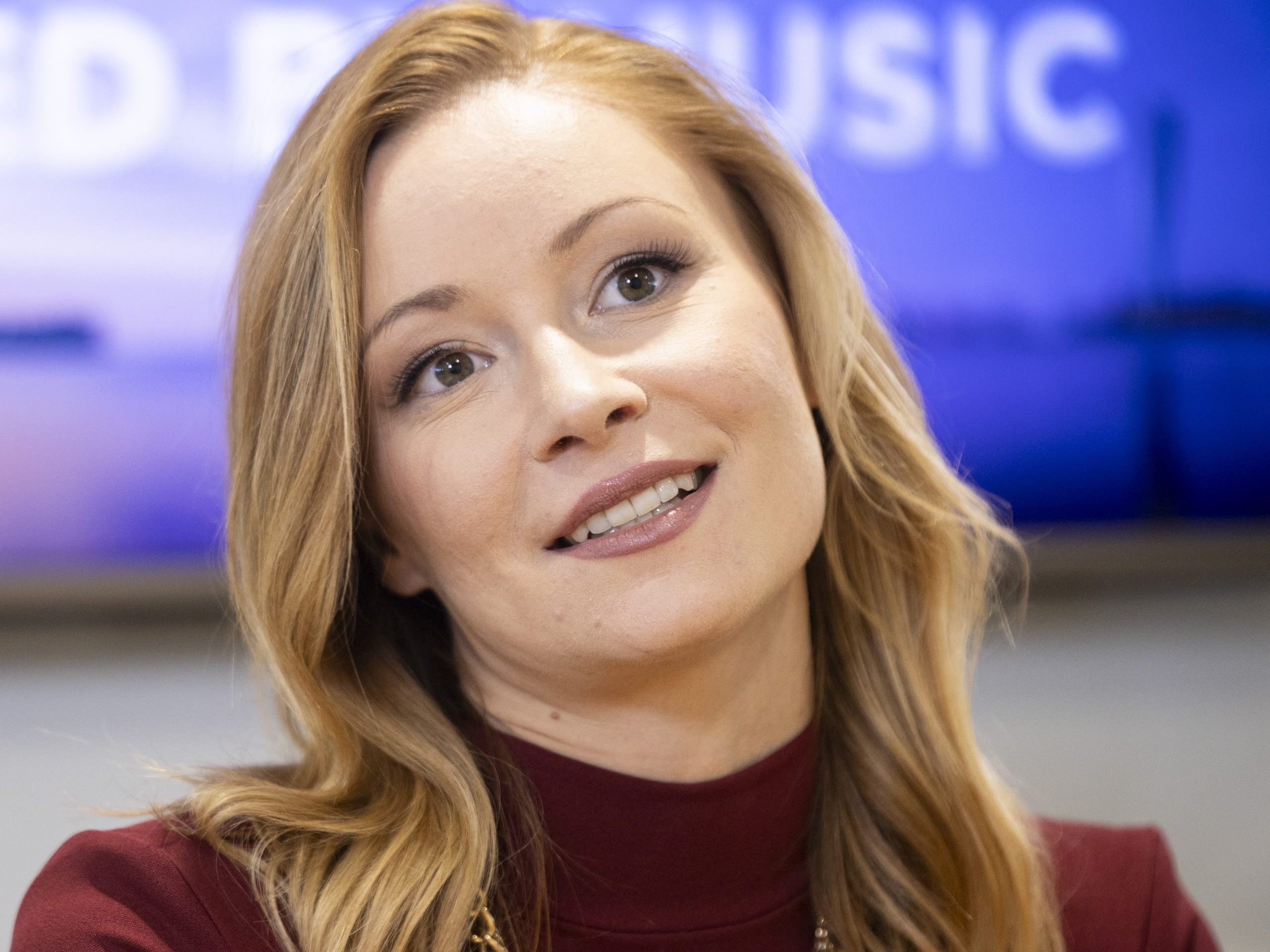 Kaleen darf sich auf die Teilnahme beim Eurovision Song Contest 2024 freuen. Kaleen darf sich auf die Teilnahme beim Eurovision Song Contest 2024 freuen.