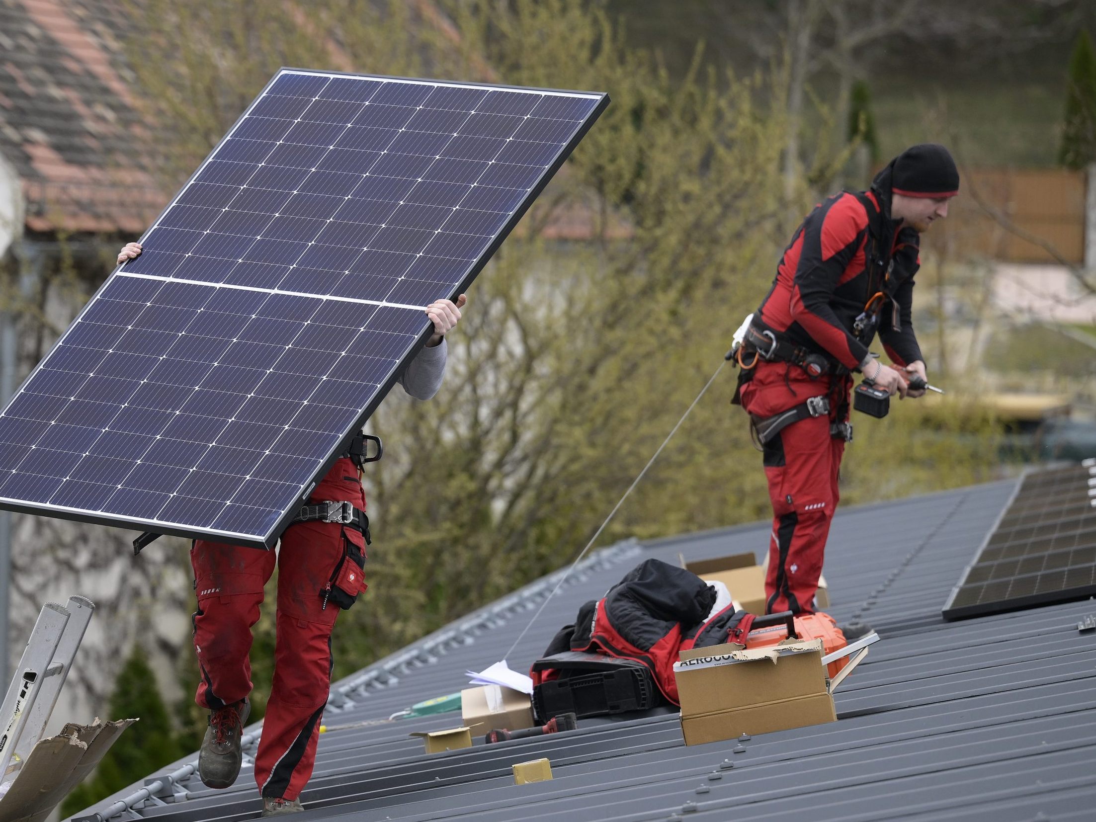 PV-Förderung: Energieagentur soll Umsetzung überwachen. PV-Förderung: Energieagentur soll Umsetzung überwachen.