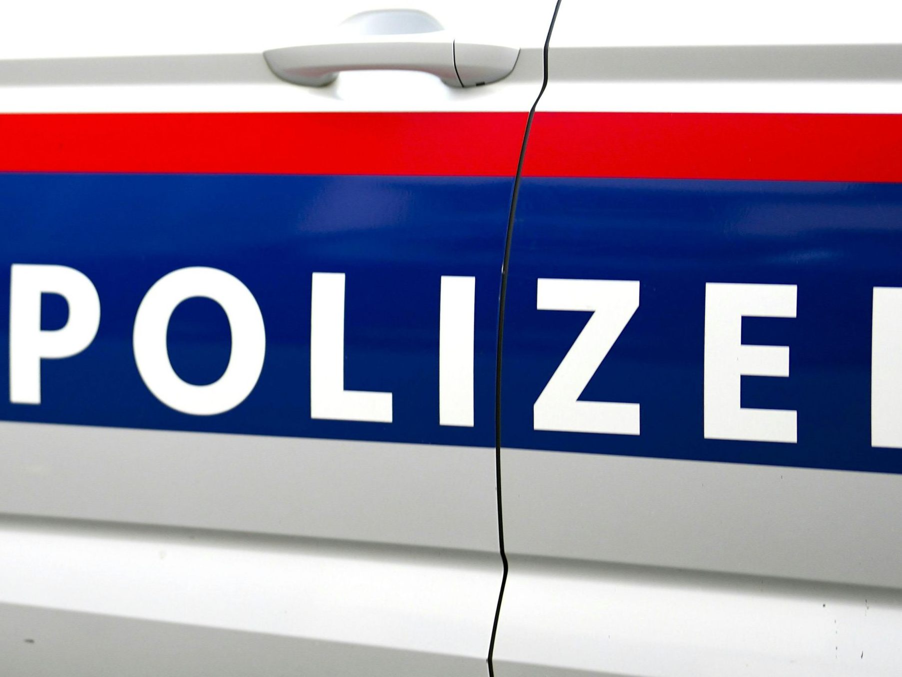 Eine Jugend-Bande in NÖ steht unter dem Verdacht gefährlicher Drohung. Eine Jugend-Bande in NÖ steht unter dem Verdacht gefährlicher Drohung.