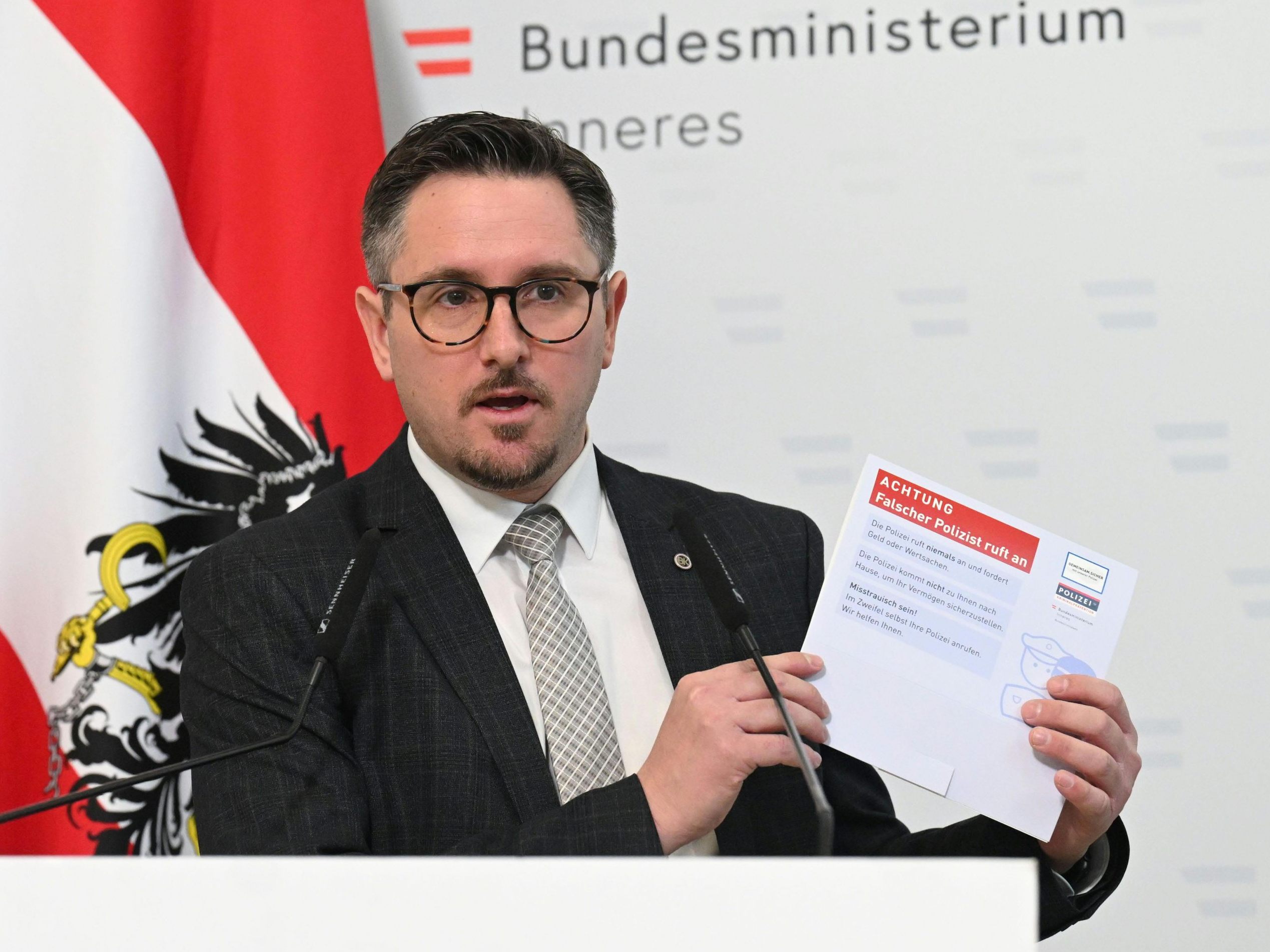 Im Jahr 2023 beging die Zielfahndungseinheit des Bundeskriminalamts (BK) ihr 20-jähriges Bestehen.