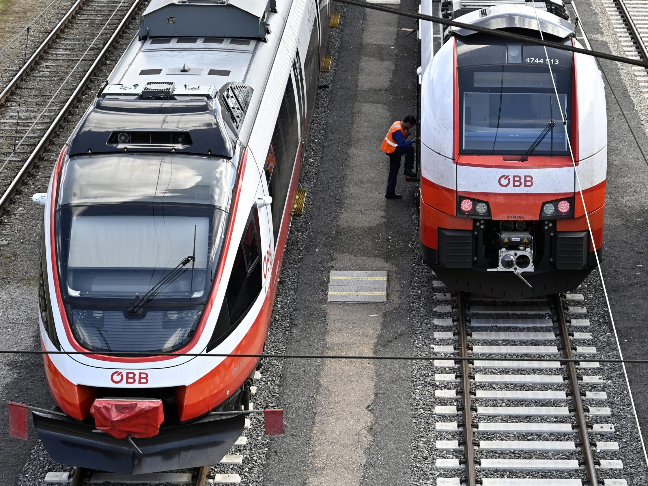 Die ÖBB warten mit zuätzlichen Sitzplätzen für das Hahnenkamm-Rennen auf. Die ÖBB warten mit zuätzlichen Sitzplätzen für das Hahnenkamm-Rennen auf.