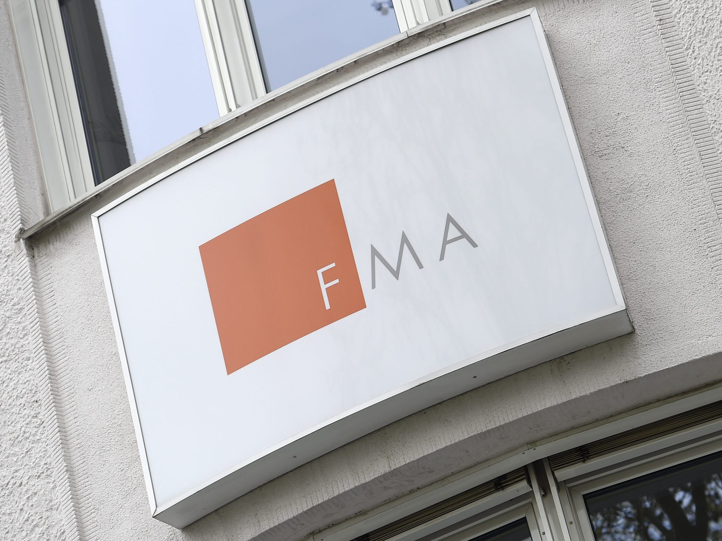 Die FMA untersagt der Euram-Bank das Neugeschäft.