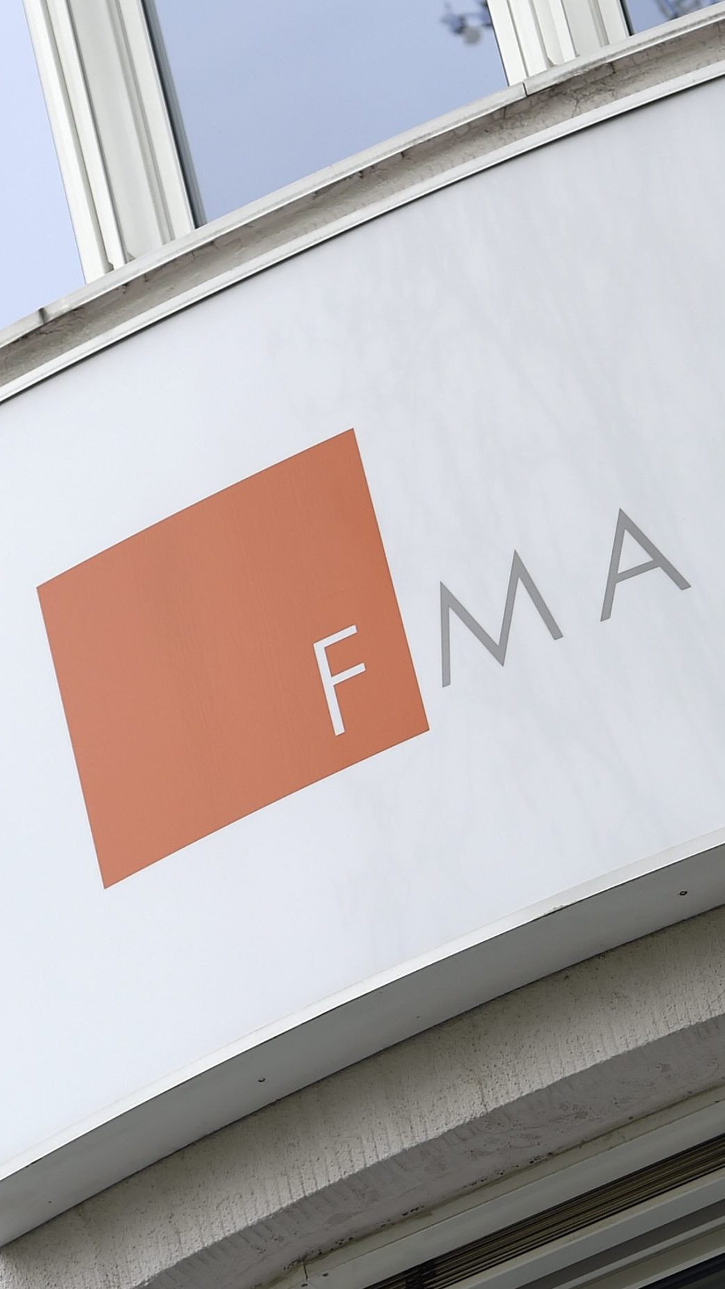 Die FMA untersagt der Euram-Bank das Neugeschäft.