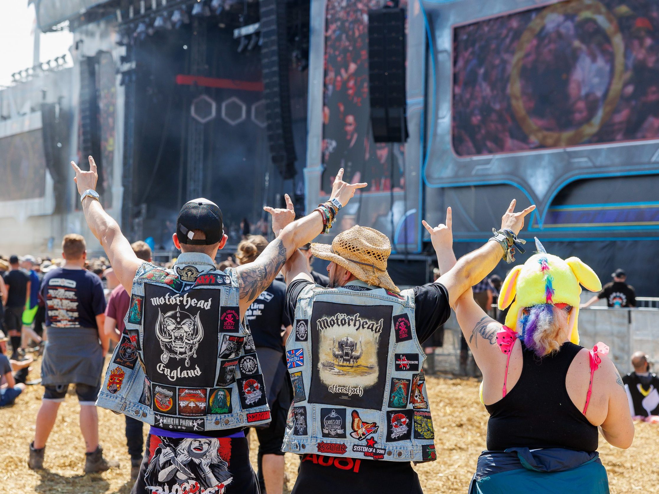 Für das Nova Rock werden 1.000 gratis Tagestickets für Armutsgefährdete vergeben. Für das Nova Rock werden 1.000 gratis Tagestickets für Armutsgefährdete vergeben.