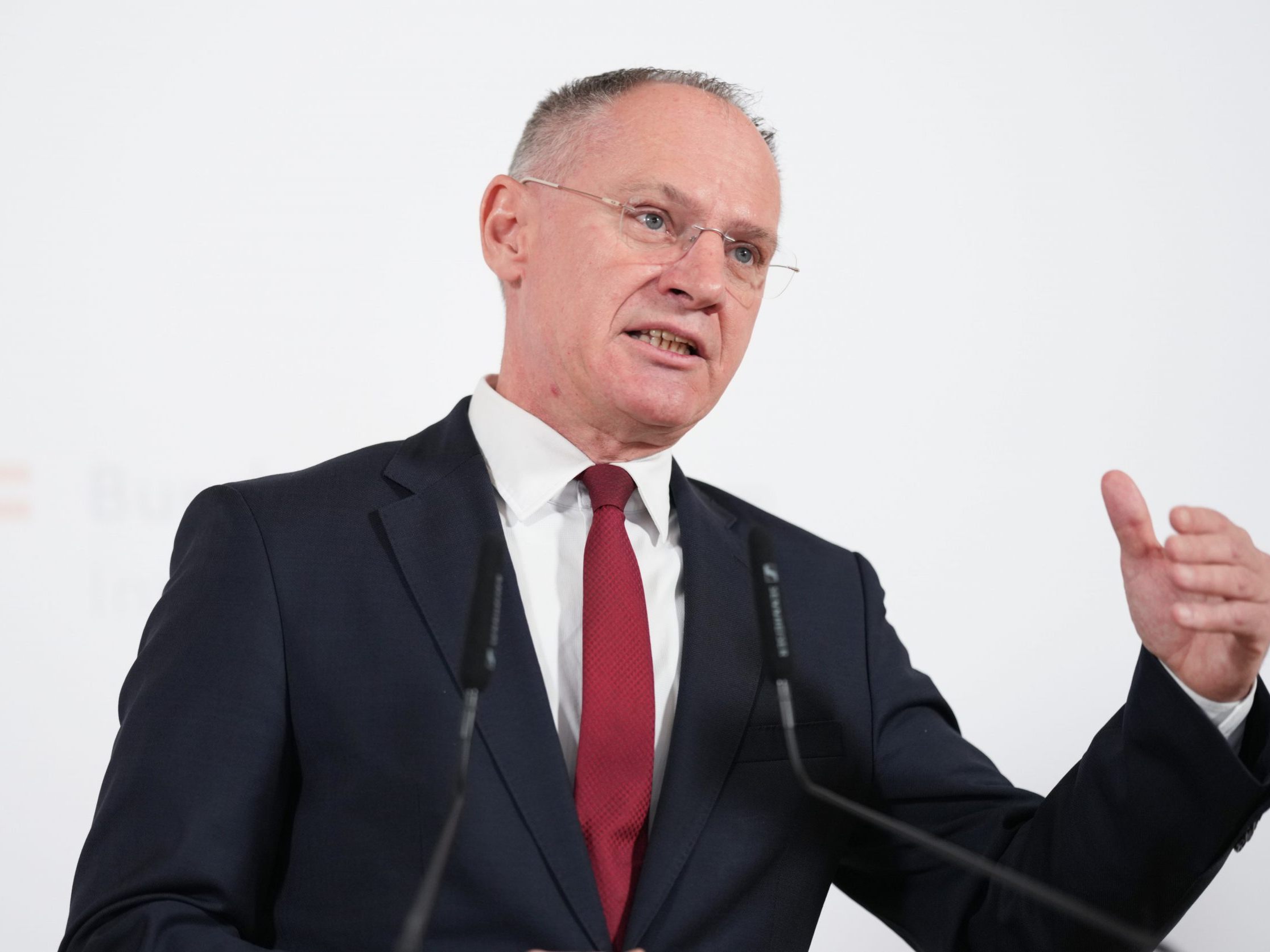 Kommenden Montag startet die Beschwerdestelle gegen Polizeigewalt. Kommenden Montag startet die Beschwerdestelle gegen Polizeigewalt.