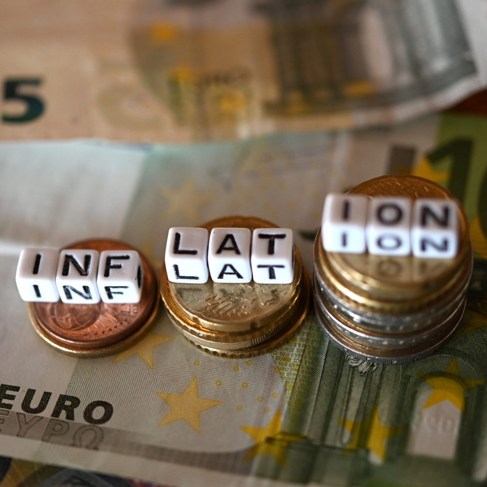 Die Inflation ist im Dezember auf 5,6 Prozent gestiegen.