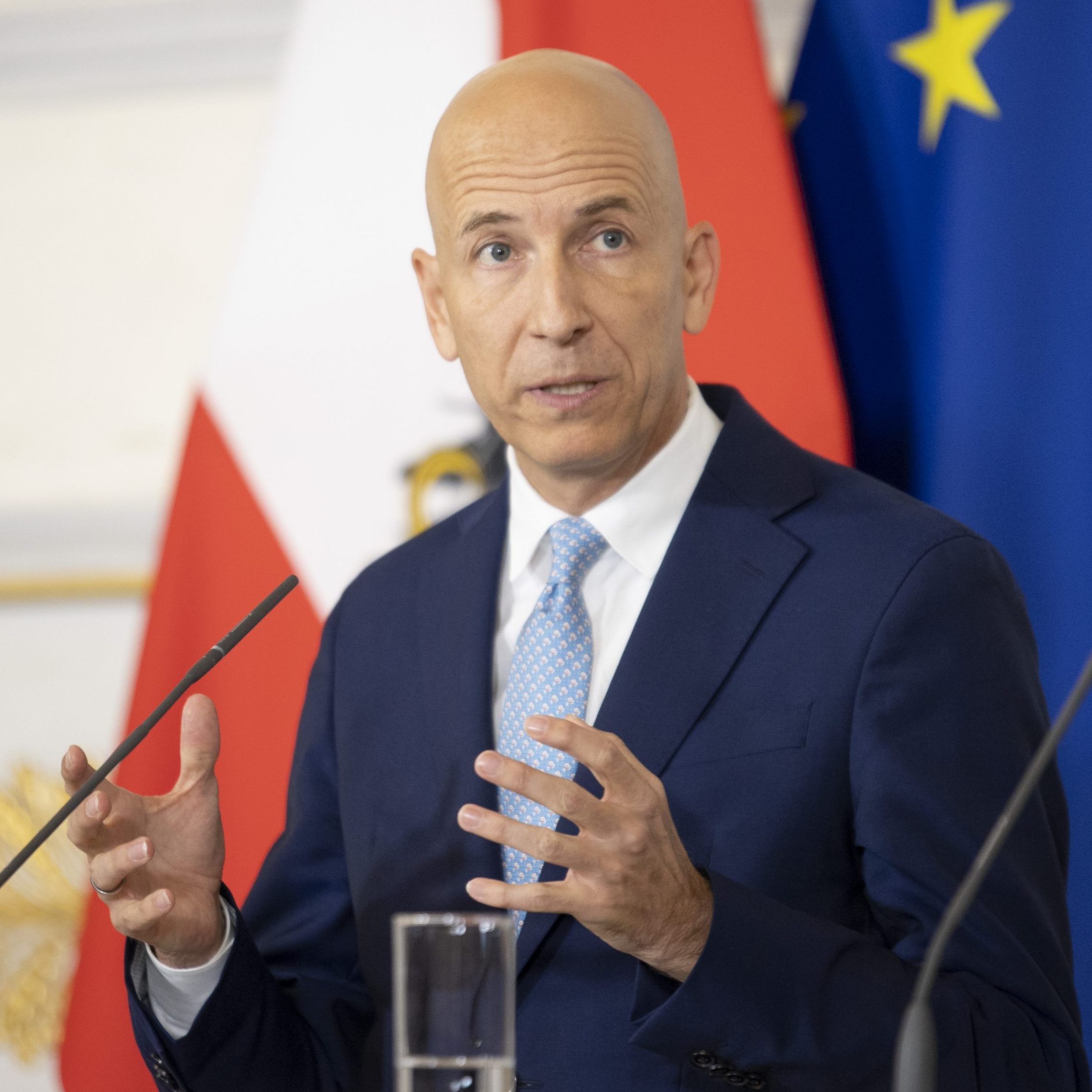 Wirtschaftsminister Kocher freut sich über den Anstieg der Gewerbeanmeldungen.