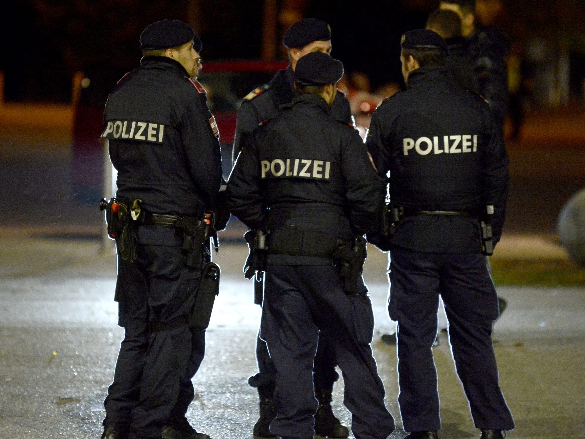 Polizeieinsatz in Wien-Penzing. Polizeieinsatz in Wien-Penzing.