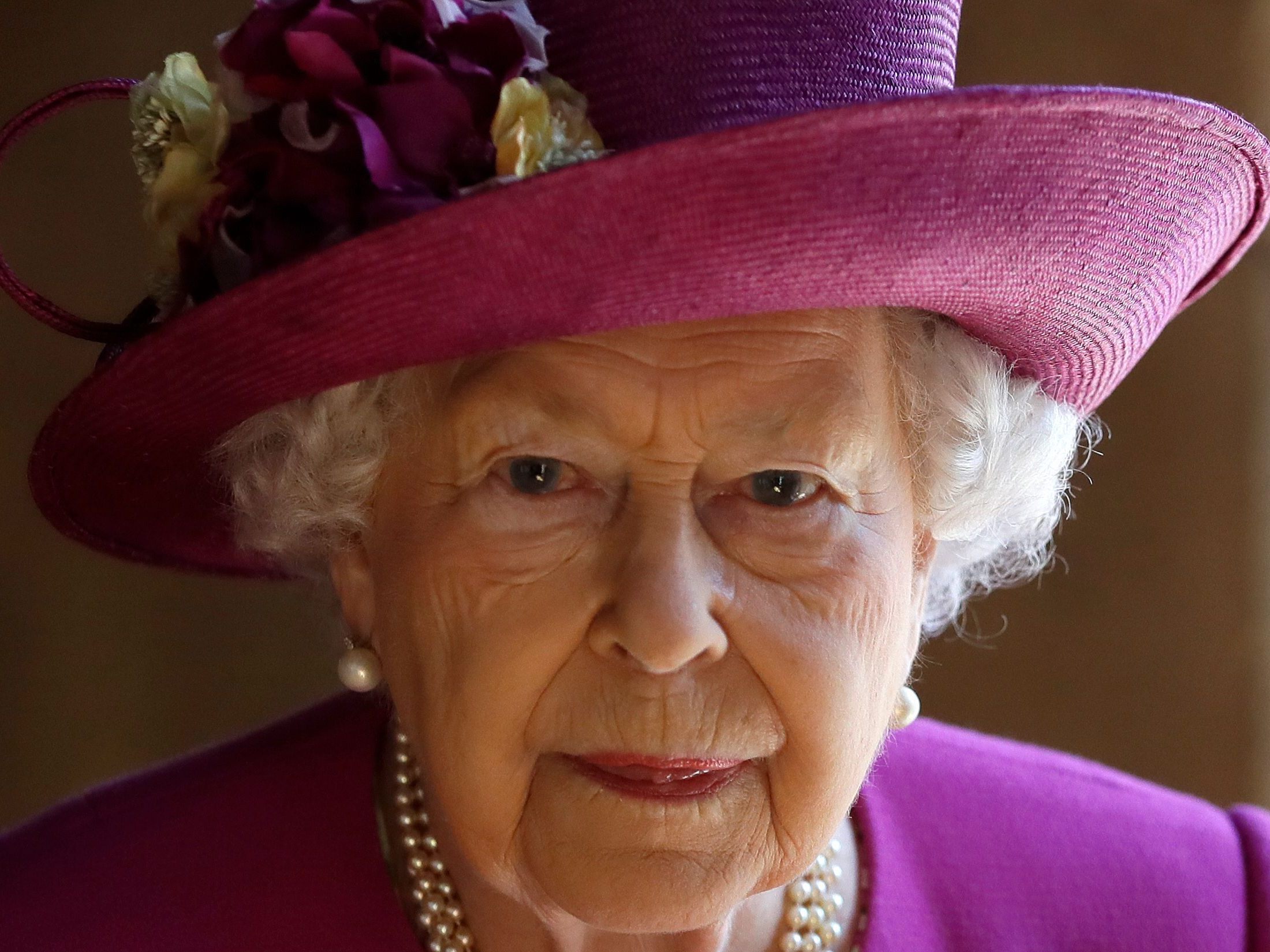 Das frisch veröffentlichte Buch des Privatsekretärs der Queen enthüllt neue Details rund um ihren Tod. Das frisch veröffentlichte Buch des Privatsekretärs der Queen enthüllt neue Details rund um ihren Tod.