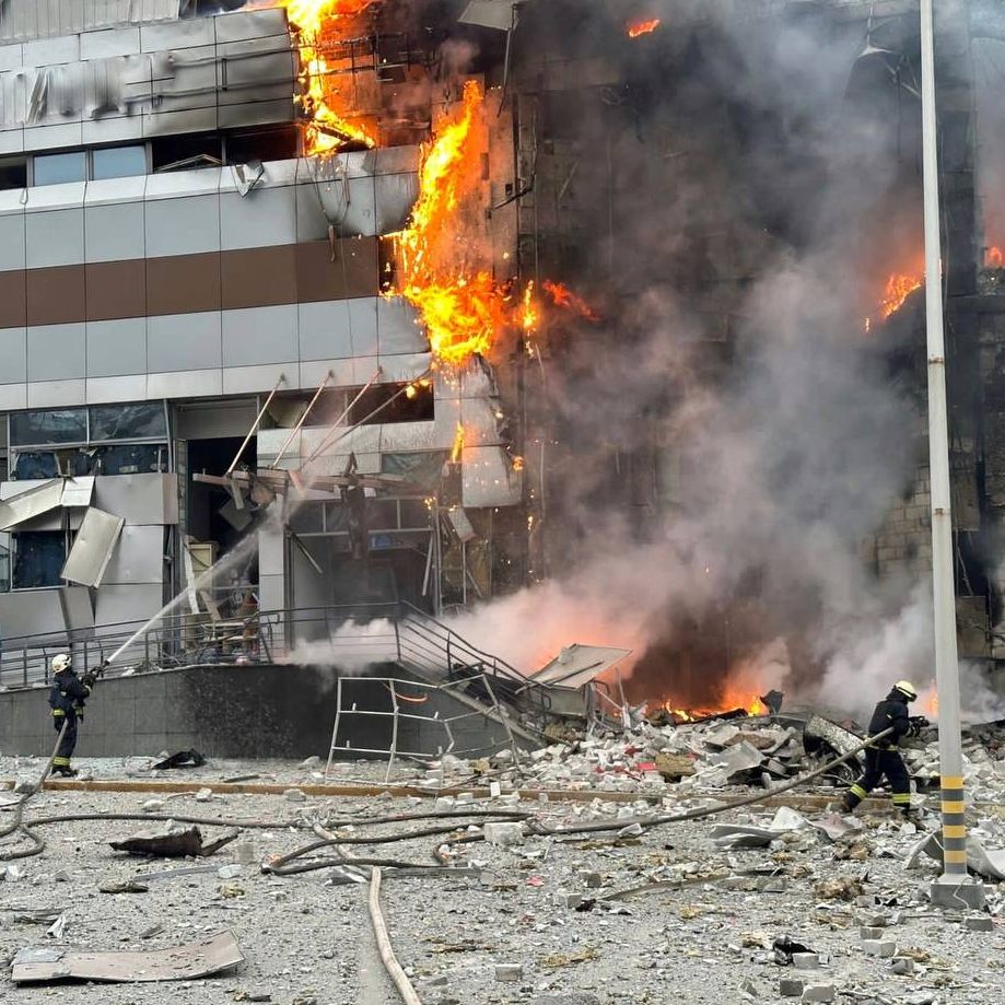 Auch Explosionen um die südostukrainische Großstadt Dnipro wurden gemeldet.