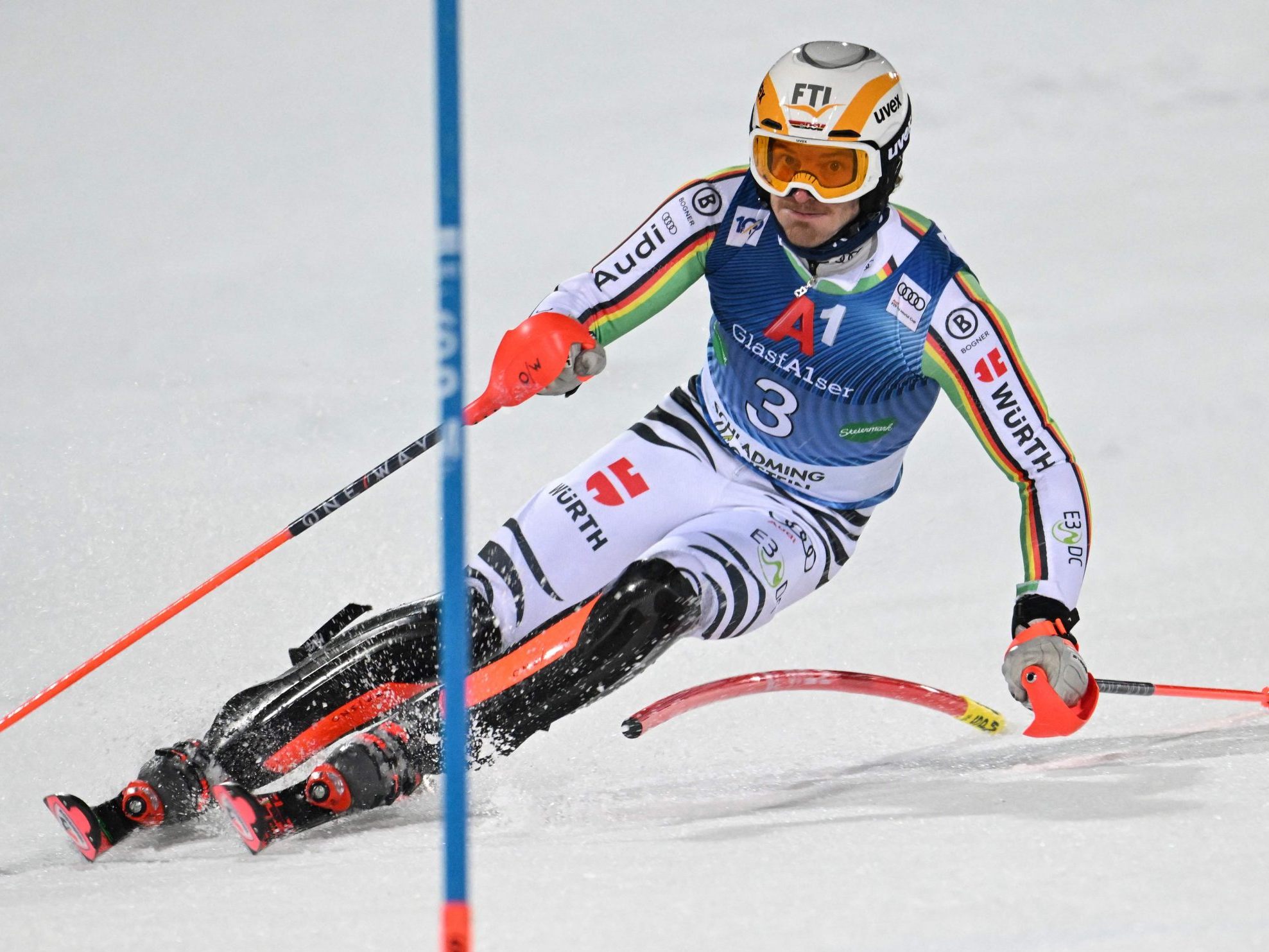Linus Straßer führt nach dem ersten Durchgang in Schladming. Linus Straßer führt nach dem ersten Durchgang in Schladming.