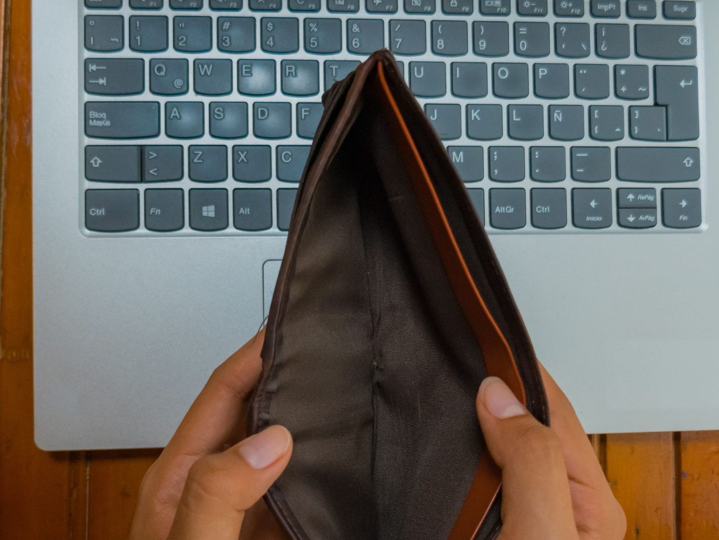 Ein Internetbetrüger warb mit Armin Assinger, um Pensionisten ihr Geld abzuknöpfen. Ein Internetbetrüger warb mit Armin Assinger, um Pensionisten ihr Geld abzuknöpfen.