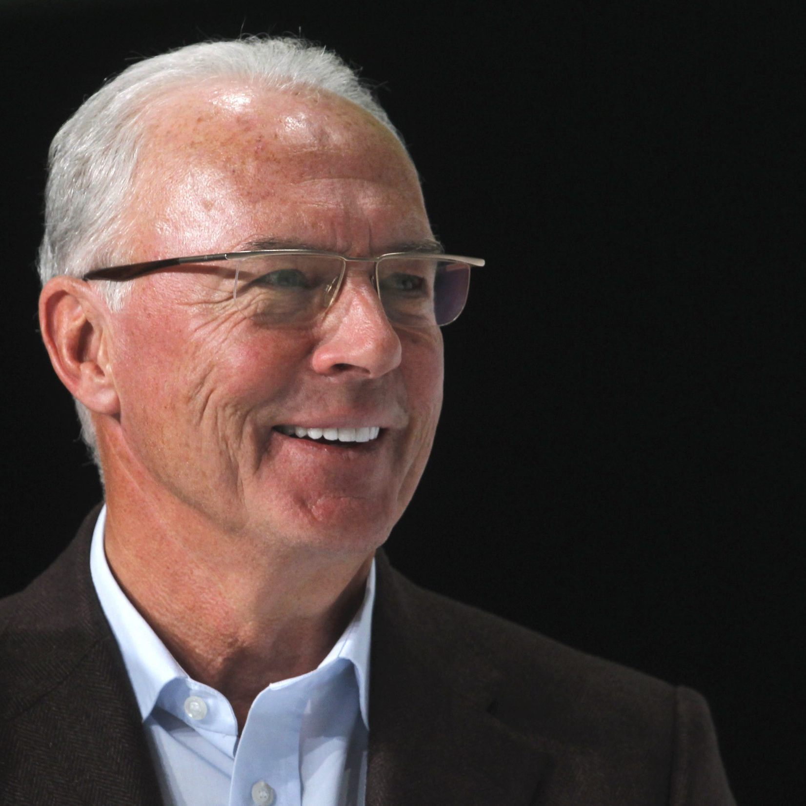 Steckbrief von Deutschlands am Montag mit 78 Jahren verstorbener Fußball-Ikone Franz Beckenbauer.