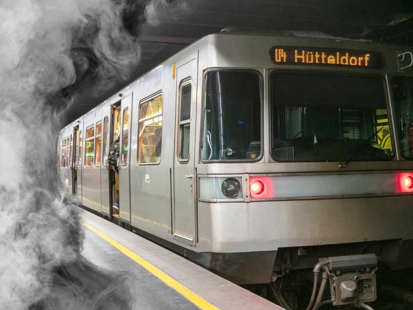 In der Wiener U4-Station Meidling Hauptstraße kam es Mittwochabend zu einer Rauchentwicklung. In der Wiener U4-Station Meidling Hauptstraße kam es Mittwochabend zu einer Rauchentwicklung.