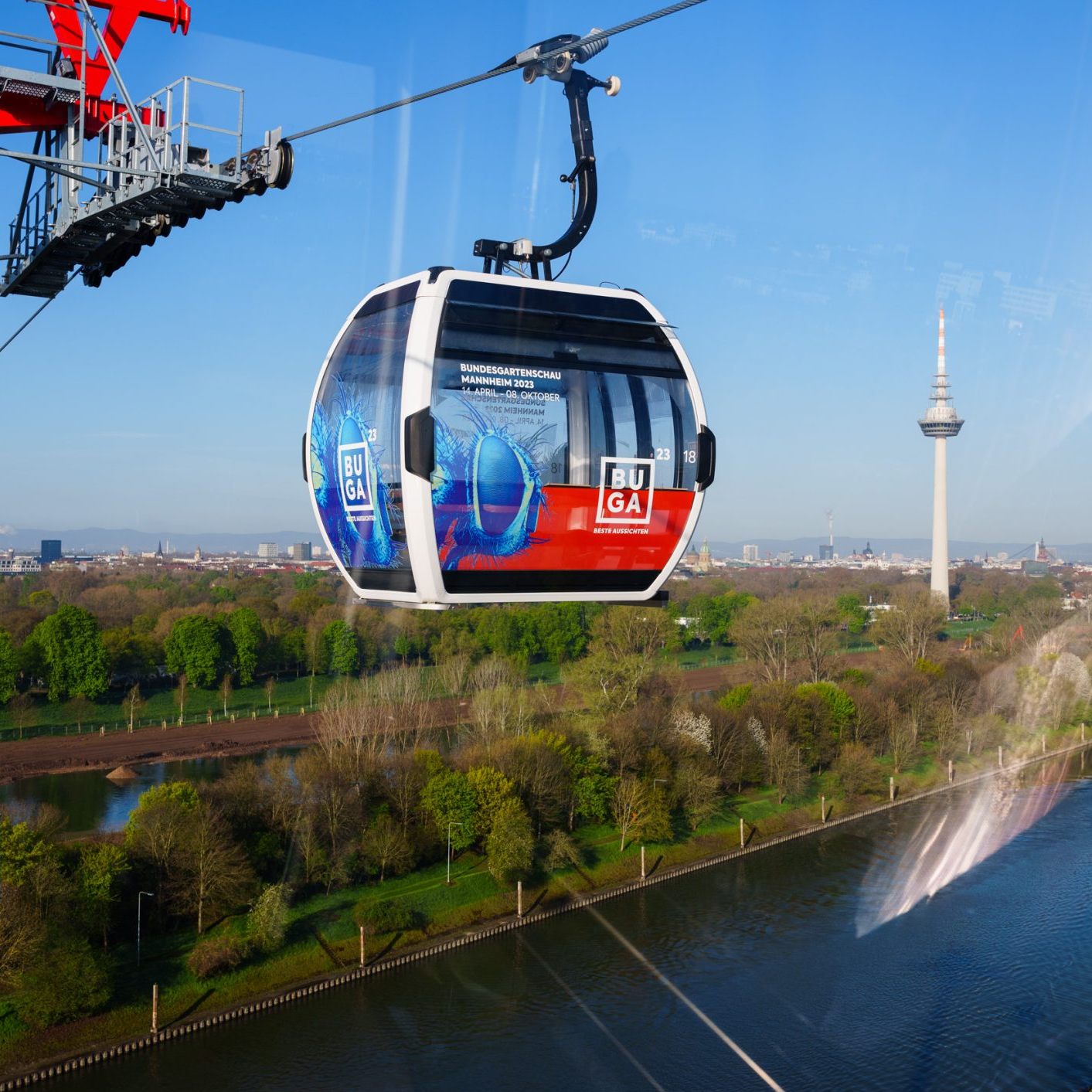 Die Doppelmayr-Seilbahn war während der Bundesgartenschau (BUGA) in Mannheim in Betrieb.