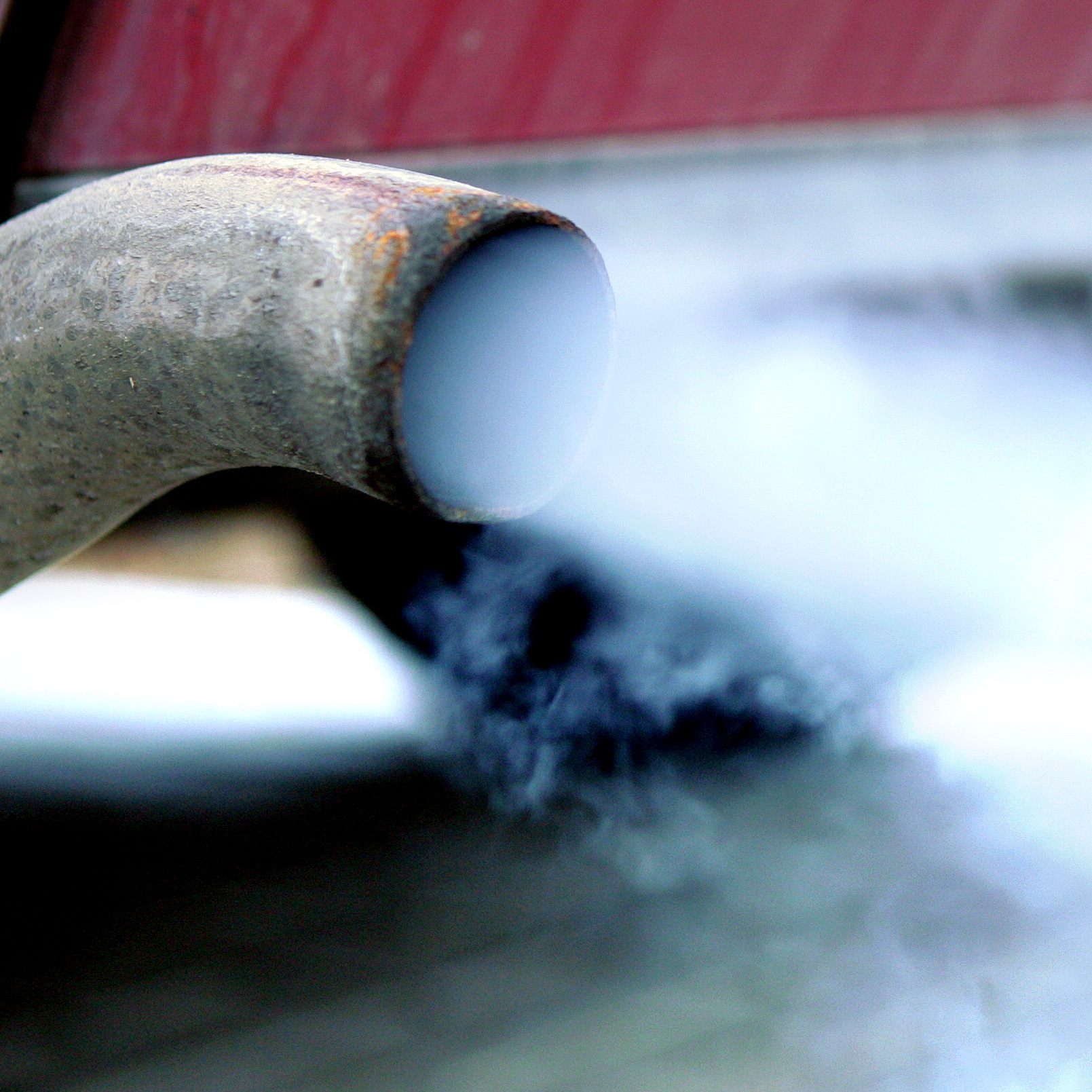 Die CO2-Emissionen im Verkehr sind 2023 weiter gesunken.