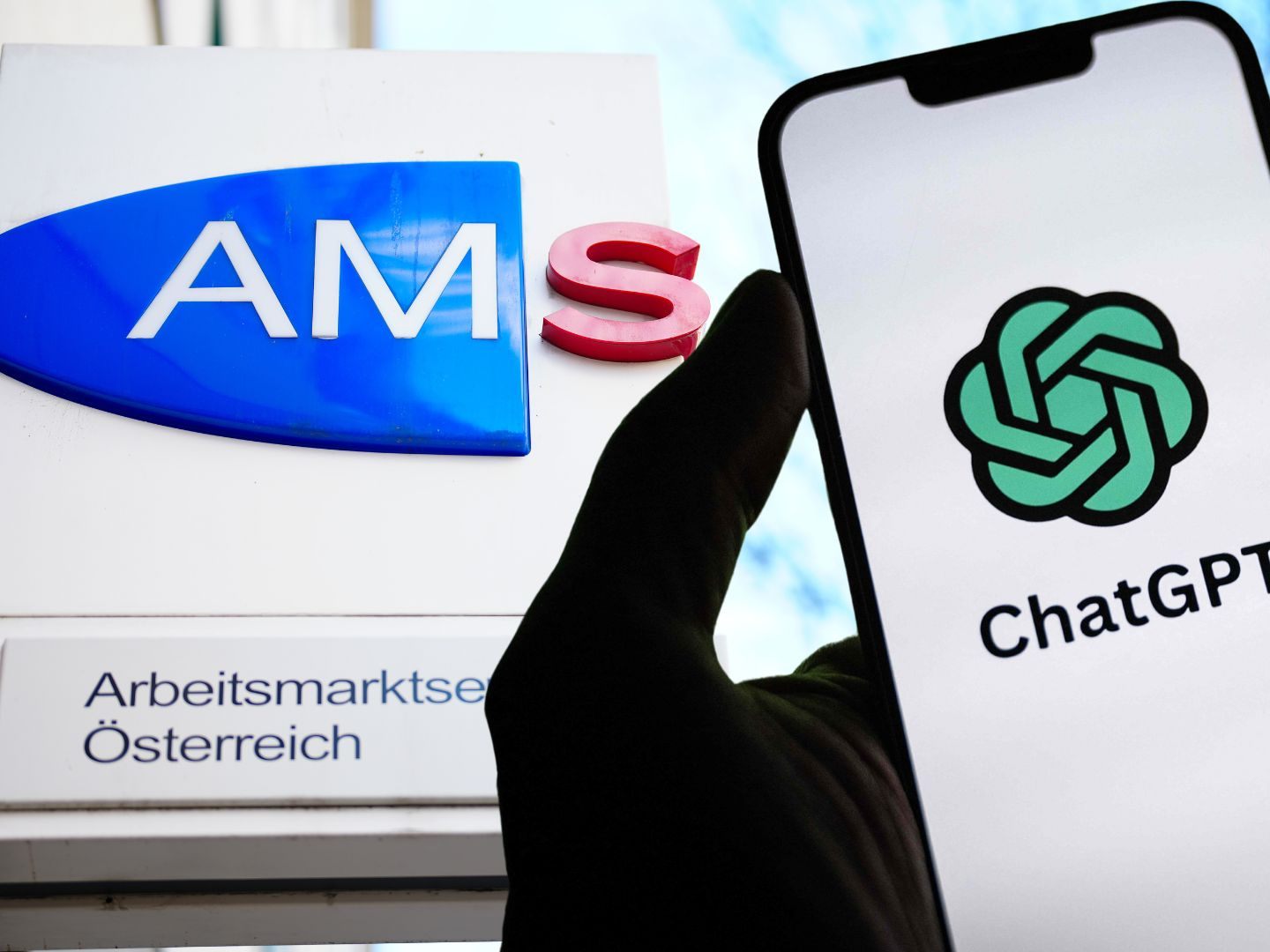 ChatGPT hilft nun auch Arbeitssuchenden.