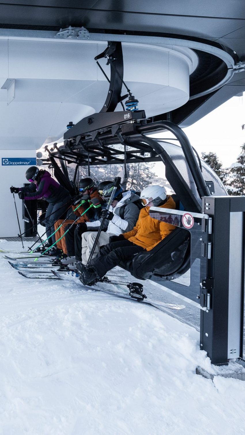 Die Doppelmayr Gruppe, ein Pionier im Bereich der Seilbahnmobilität, hat nun mit AURO-CLD einen weiteren bedeutenden Schritt in Richtung autonomer Seilbahnsysteme gemacht.