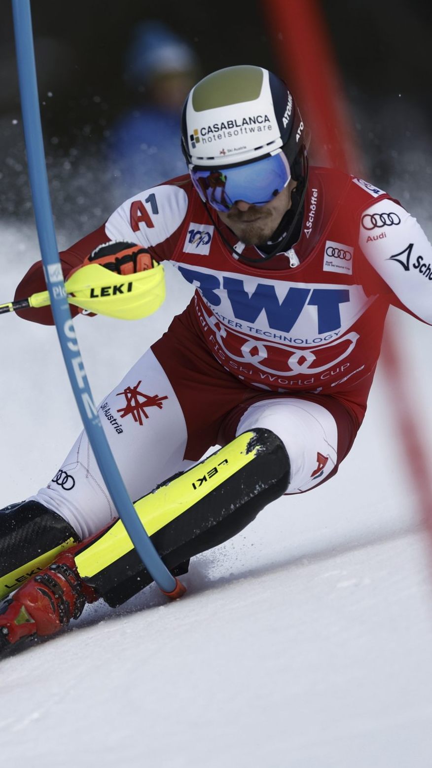 Manuel Feller ist als Dritter (+0,52) noch in Schlagdistanz.