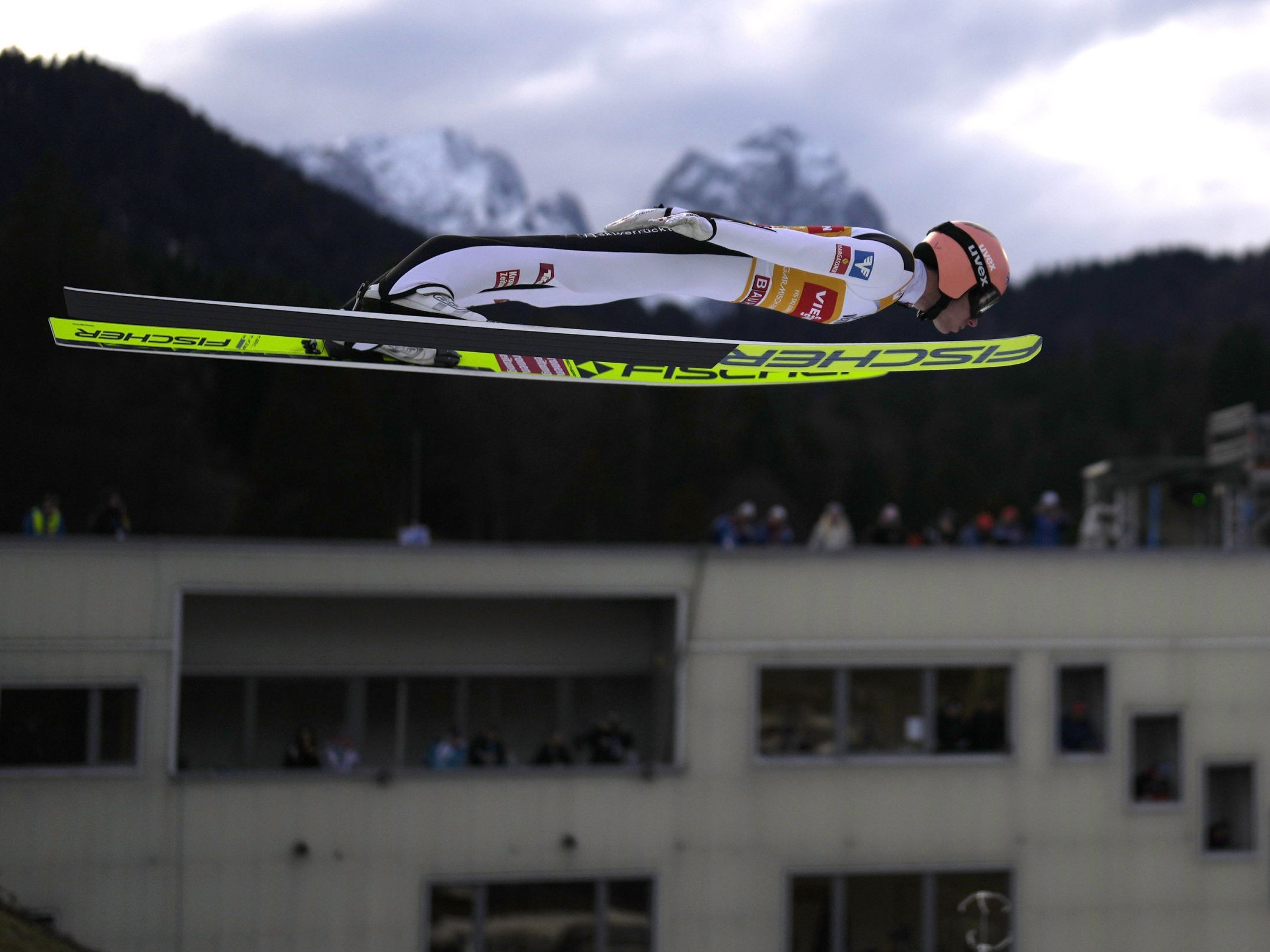 "Wenn alles zusammenpasst, ist ein Podium sicher möglich", meint Stefan Kraft vor dem Neujahrsspringen. "Wenn alles zusammenpasst, ist ein Podium sicher möglich", meint Stefan Kraft vor dem Neujahrsspringen.