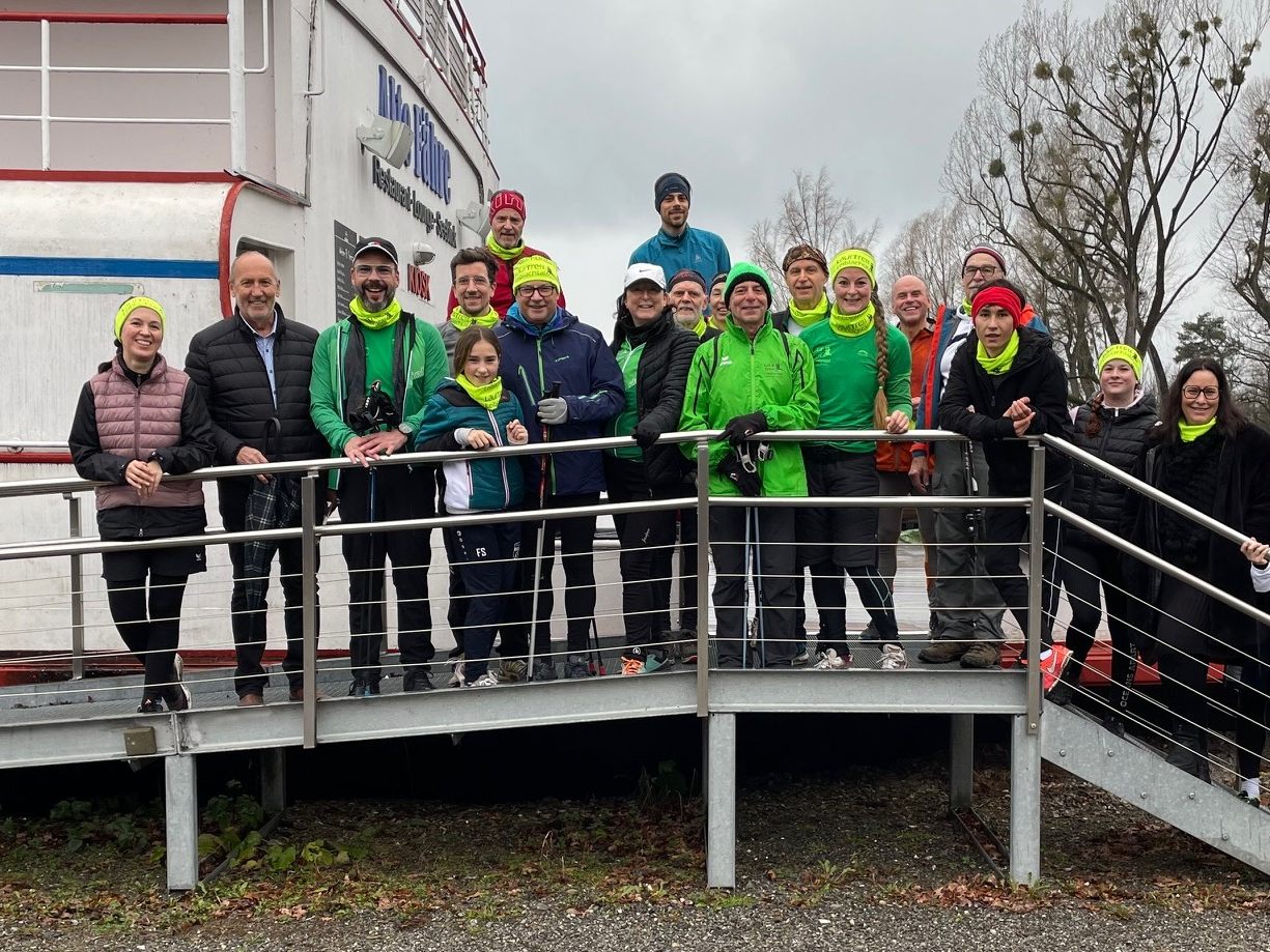 Mit mehr Bewegung ins neue Jahr! Unter diesem Motto hatten die Gemeinde Lochau und der Verein LaufTreff Leiblachtal alle Laufsportfreude zum traditionellen Dreikönigslauf am See eingeladen. Mit mehr Bewegung ins neue Jahr! Unter diesem Motto hatten die Gemeinde Lochau und der Verein LaufTreff Leiblachtal alle Laufsportfreude zum traditionellen Dreikönigslauf am See eingeladen.