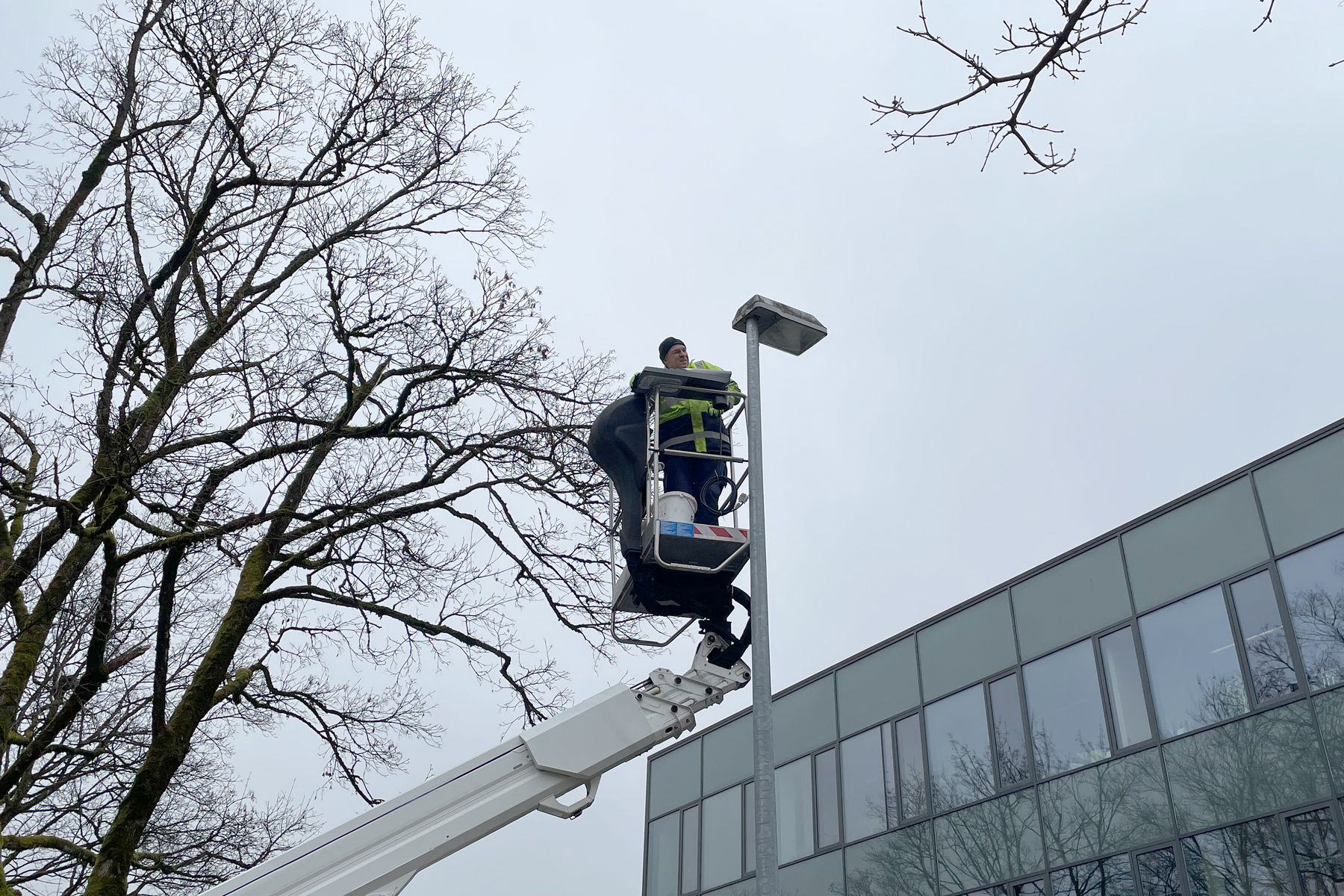Die Stadt Dornbirn beginnt mit der flächendeckenden Umrüstung ihrer Straßenbeleuchtung auf energieeffiziente LED-Lampen.