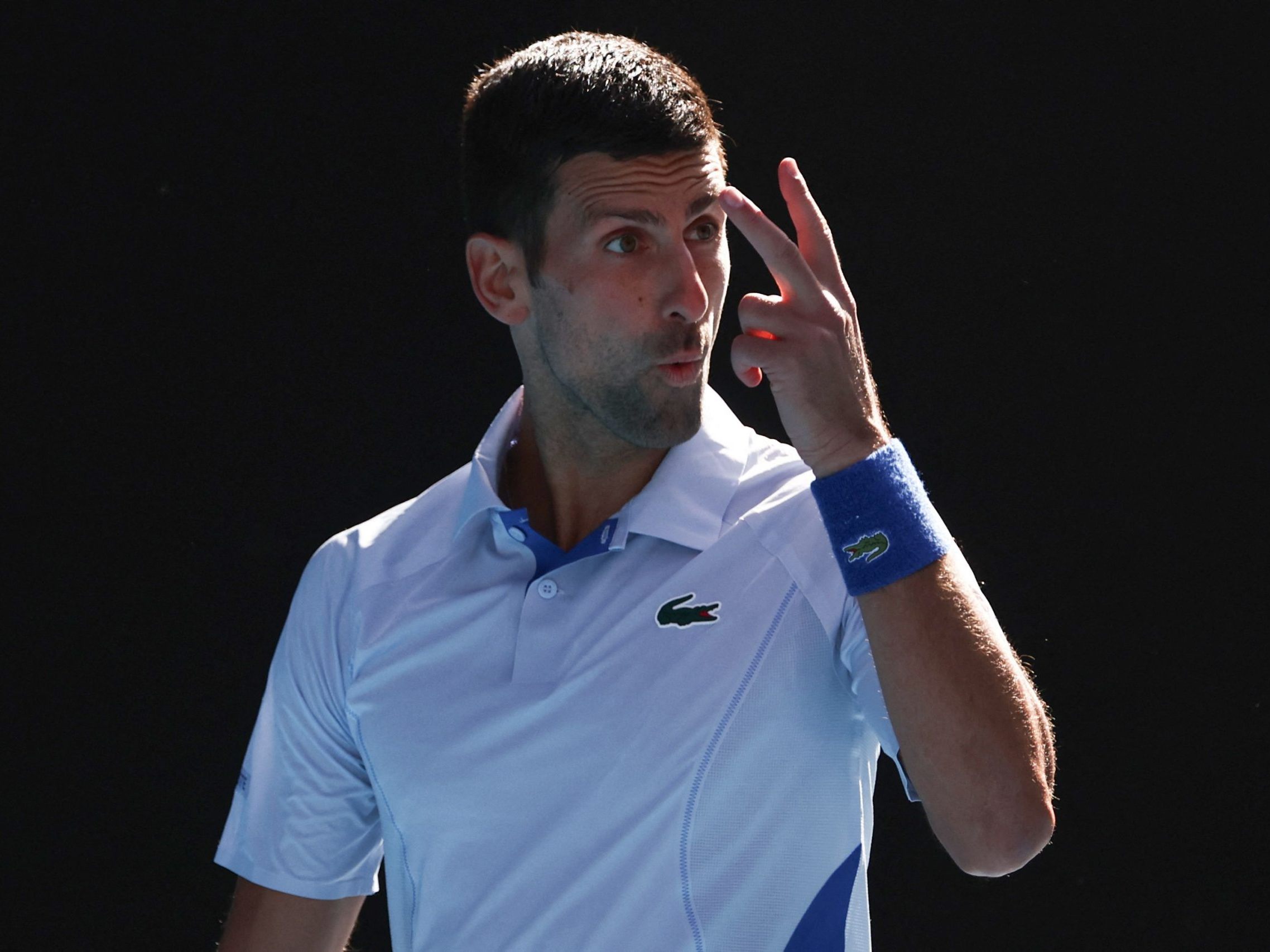 Überraschende Niederlage für Rekdord-Champion Djokovic.